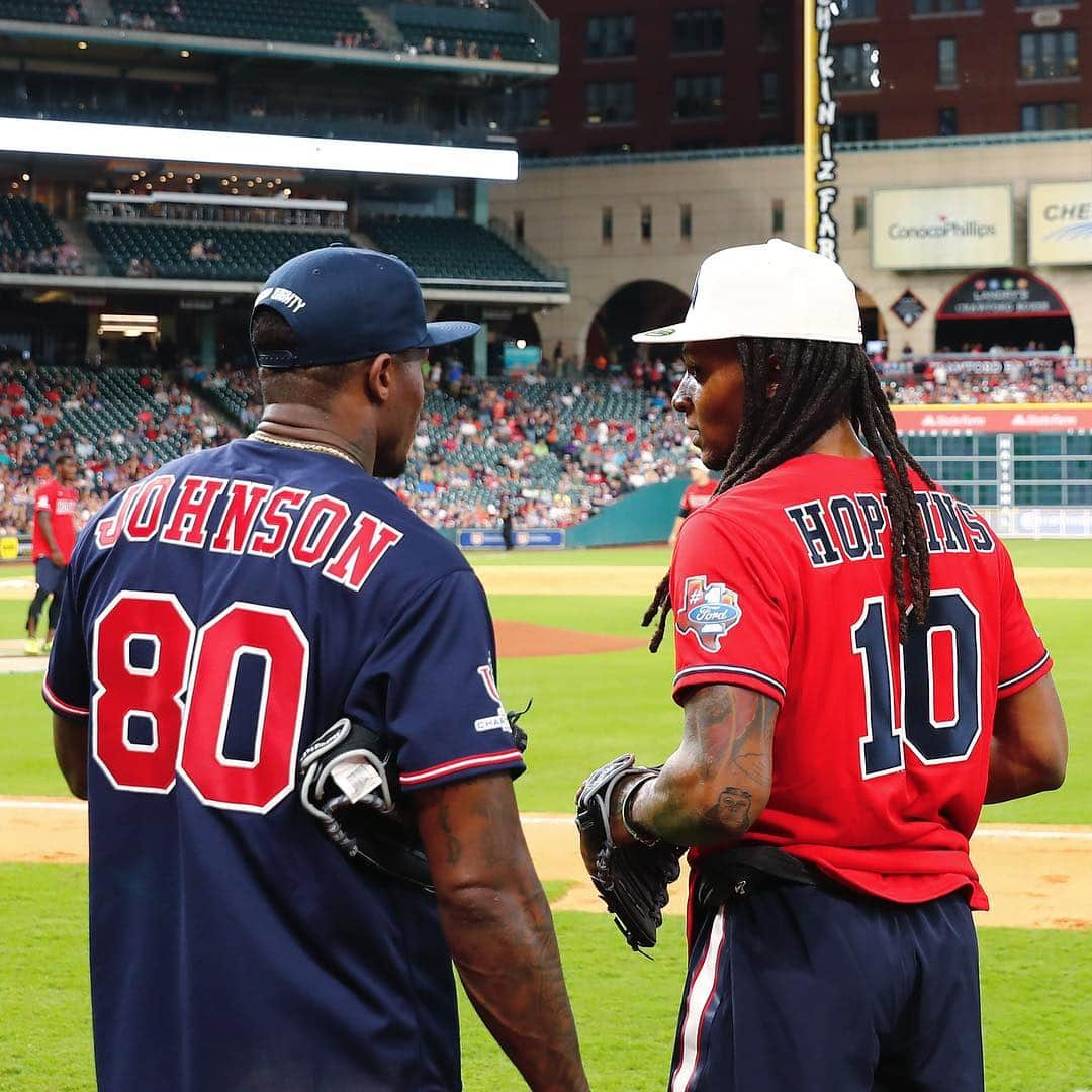 ヒューストン・テキサンズさんのインスタグラム写真 - (ヒューストン・テキサンズInstagram)「Comment 🙋‍♂️🙋‍♀️ if we’ll see you Saturday night! #JJWCC2019 #TBT」5月2日 23時31分 - houstontexans