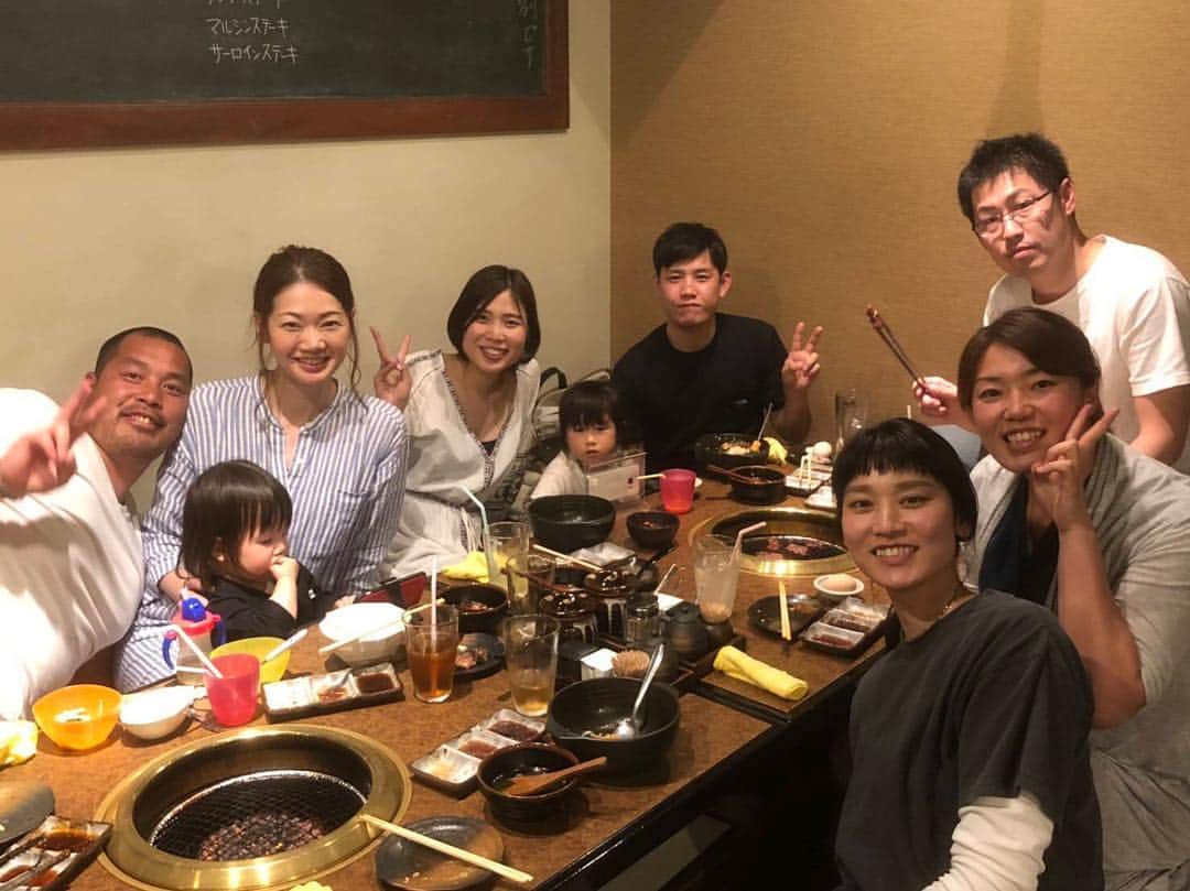 井上香織さんのインスタグラム写真 - (井上香織Instagram)「2019.5.2 観戦後は神戸で美味しーい焼肉屋さんへ♡ 美味しすぎて食べすぎたぁ。。 ・ 180オーバーが5人いるのにみんなで並ぶとごく普通の写真に見える。 ・ #焼肉 #肉の入江 #美味しい #神戸」5月2日 23時58分 - kaorin888