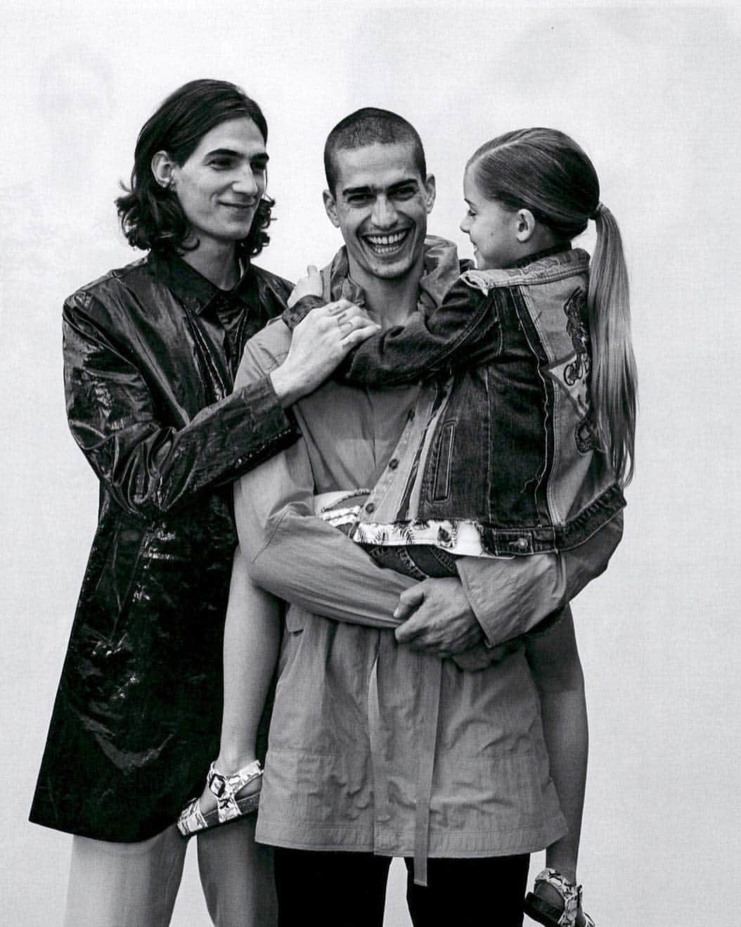 のインスタグラム：「The Parajumpers Gregory Spring jacket spotted in @vanityfairitalia . . . #Parajumpers #PJS #Pjsfriends #spring #summer #springlayers #jacket #jackets #travel #adventure #womenswear #fashion #explore #sun #magazine #editorials #editorial #springsummer #ss19 #vanityfair #vanityfairitalia #GREGORYSPRING」