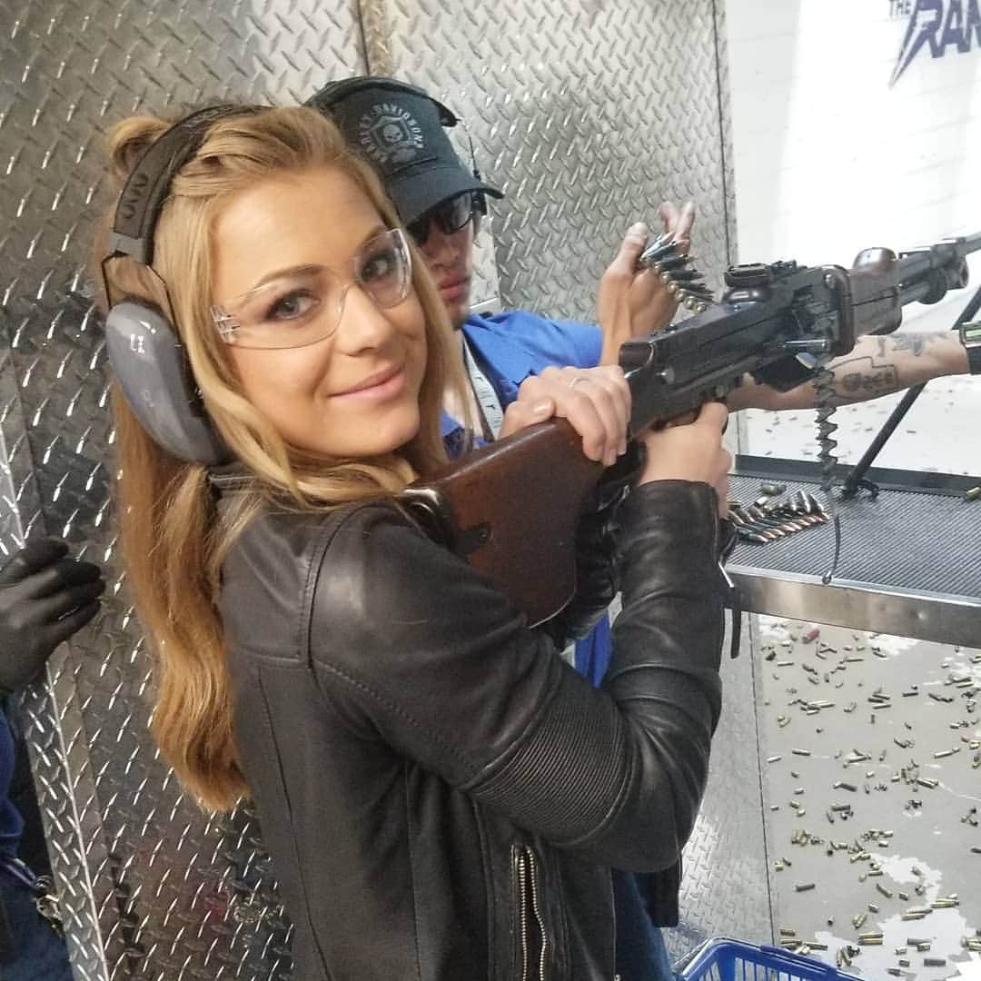 Nikki Leighさんのインスタグラム写真 - (Nikki LeighInstagram)「Make life your target and aim for the #bullseye ! Your bullseye 🎯 can be anything you cherish or see as success to you. But you need to choose the right tools and then focus. Take a deep breath, visualize what you are aiming at, exhale and pull the trigger! Make sure to keep your eye on the prize! And keep working at it! The more you work at it and put #energy into it the more it has to work for you.  This is why I #love going to the #gunrange it is a time to #quiet my #mind and focus. It's a form of  #meditation for me. And when I see that I have hit the bullseye it boosts my confidence in #life. It proves to me that if you focus on the prize you will see the reward.  Do you have a form of meditation that reminds you of your #power? COMMENT below ! It will bring inspiration to not just me but everyone who reads this! Let's all be in this together! #findyourpower ** Swipe for video and more pictures 🎯 Shot this Target with an #RPD , one of my favorites of that day!」5月3日 0時32分 - missnikkileigh