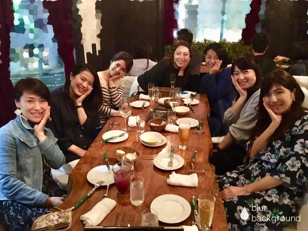 藤田りえさんのインスタグラム写真 - (藤田りえInstagram)「元PTA役員のみんなと春の陣(いわゆる飲み会) 最強メンバーだと自負しております。 #アナウンサー #フリーアナウンサー  #藤田りえ #PTA #PTA役員 #最強メンバー #春の陣  #飲み会 #しゅわしゅわ  #スパークリングワイン  #美容  #美容話 #アラフォー  #アラサー #可愛い人と繋がりたい」4月9日 8時50分 - rie_fujita.ana