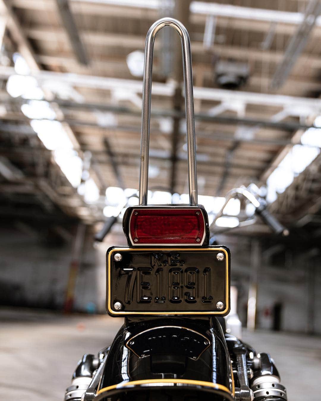 Harley-Davidsonさんのインスタグラム写真 - (Harley-DavidsonInstagram)「@thecongregationshow’s #Iron1200 is finished. 🙌  See more of this rad lil' #Sportster as it makes a journey from #Milwaukee to #Charlotte this week and see it with your own eyeballs April 13th at @campnorthend.  #HarleyDavidson #HDcongregationgiveaway  @prismsupply_ @dicemagazine」4月9日 9時08分 - harleydavidson