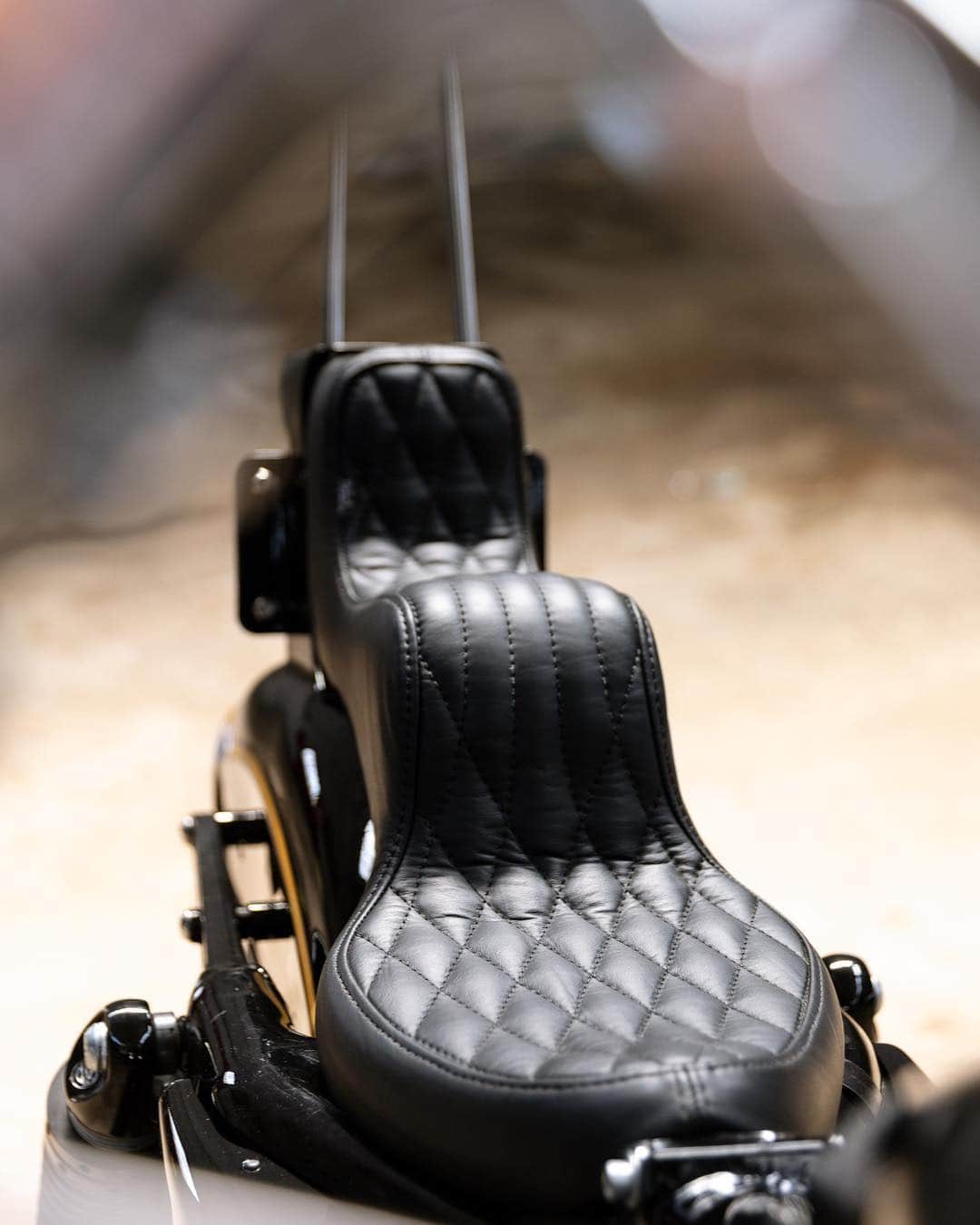 Harley-Davidsonさんのインスタグラム写真 - (Harley-DavidsonInstagram)「@thecongregationshow’s #Iron1200 is finished. 🙌  See more of this rad lil' #Sportster as it makes a journey from #Milwaukee to #Charlotte this week and see it with your own eyeballs April 13th at @campnorthend.  #HarleyDavidson #HDcongregationgiveaway  @prismsupply_ @dicemagazine」4月9日 9時08分 - harleydavidson