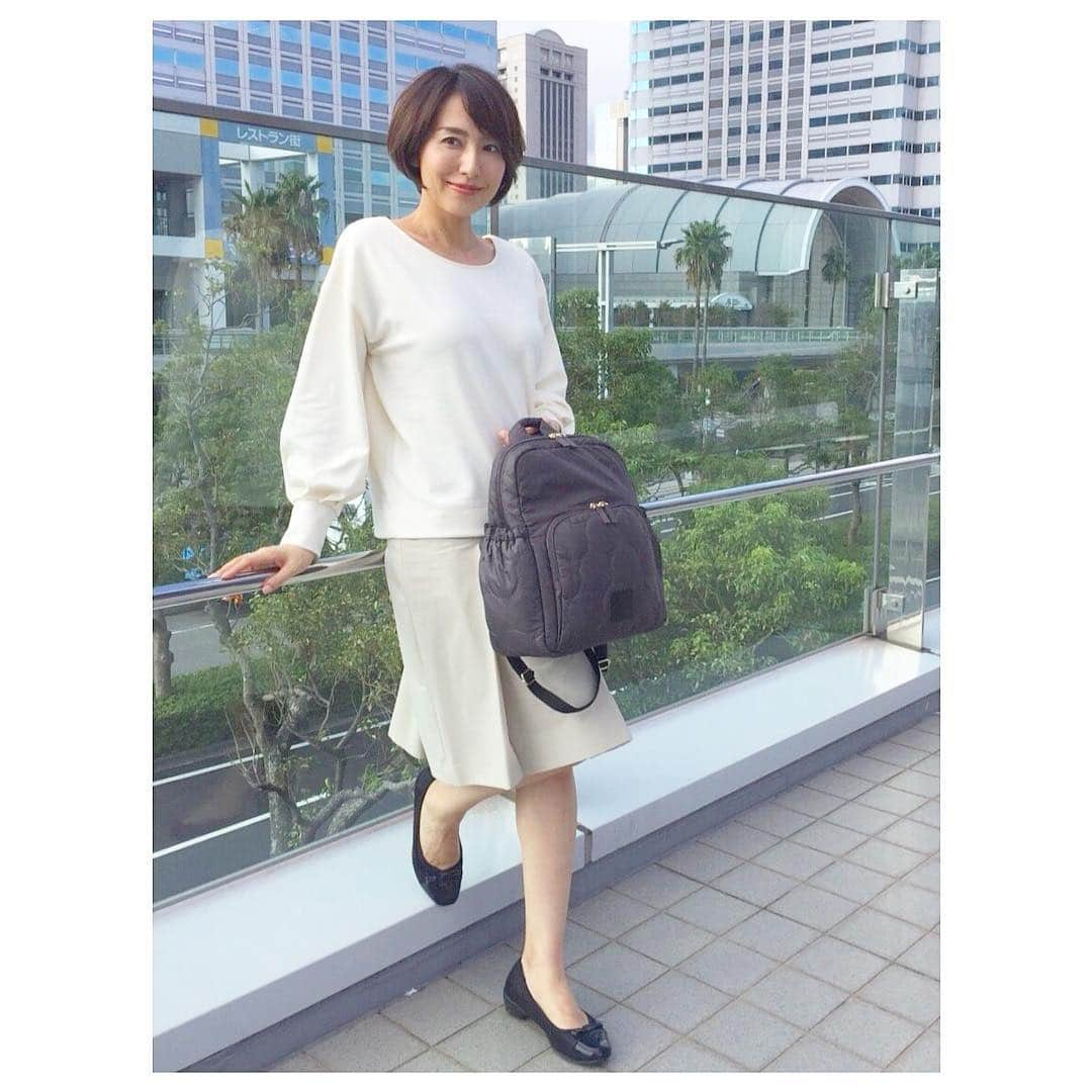 藤森香衣さんのインスタグラム写真 - (藤森香衣Instagram)「おはようございます😃  #qvcjapan #mybrand #bag #playersjiyugaoka #Smile #新作 #トートバッグ #リュック  #打ち合わせ #お仕事バッグ  #お出かけ #お散歩 #旅行 #バッグ  #自由が丘 #モデル #プロデュース  #qvcジャパン #自由が丘プレイヤーズ #alldaywalk  #アラサーコーデ #アラフォーコーデ」4月9日 9時18分 - kaefujimori