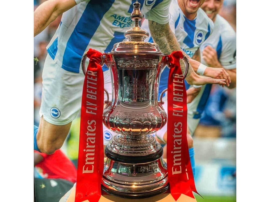 エミレーツ航空さんのインスタグラム写真 - (エミレーツ航空Instagram)「Congratulations to Manchester City F.C. and Watford F.C., who are through to The @emiratesfacup Final on May 18th. Good luck to both teams from all of us at Emirates.」4月9日 0時48分 - emirates