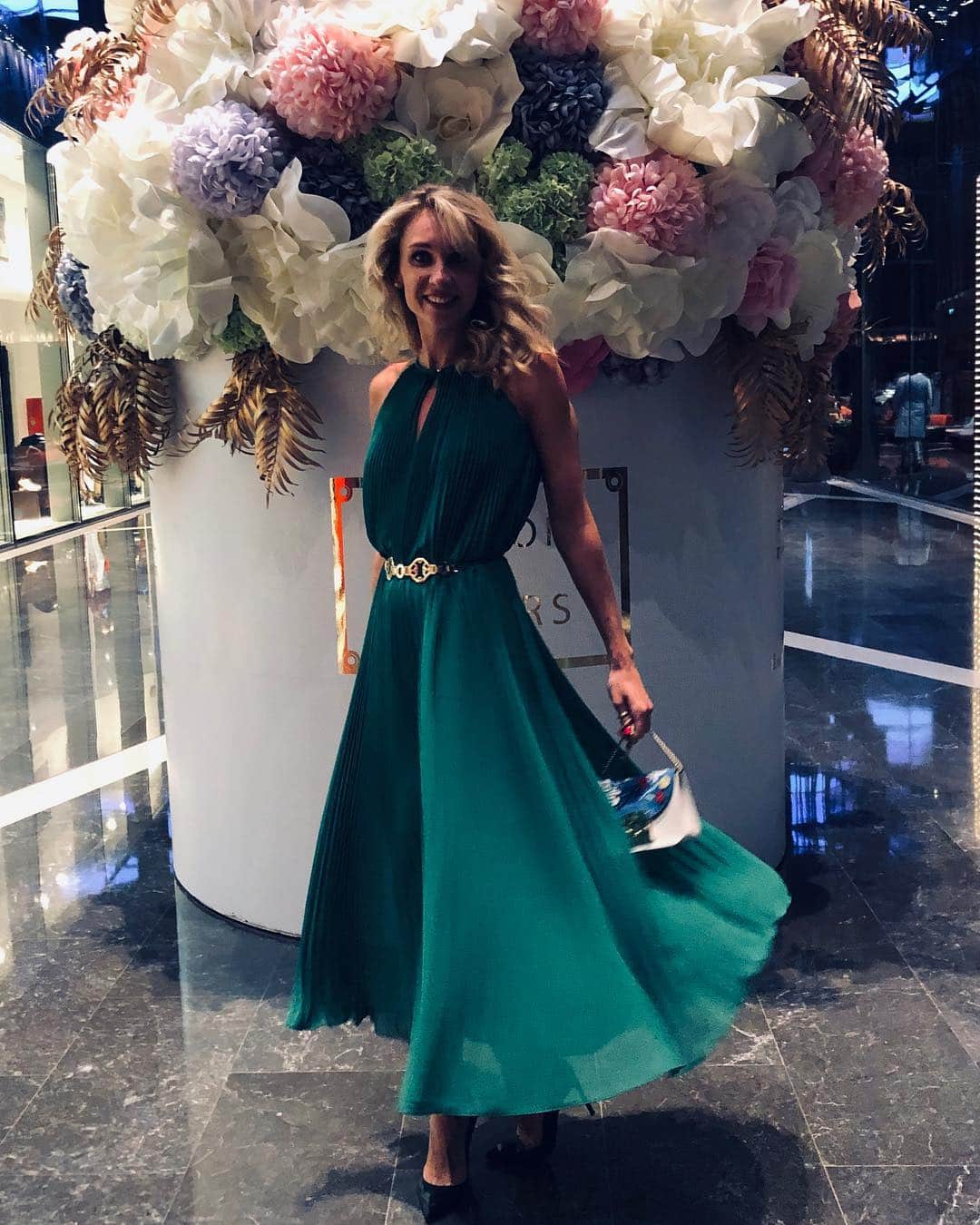 ナタリア・イーシェンコのインスタグラム：「💃🏼🎉🎂#hbday」