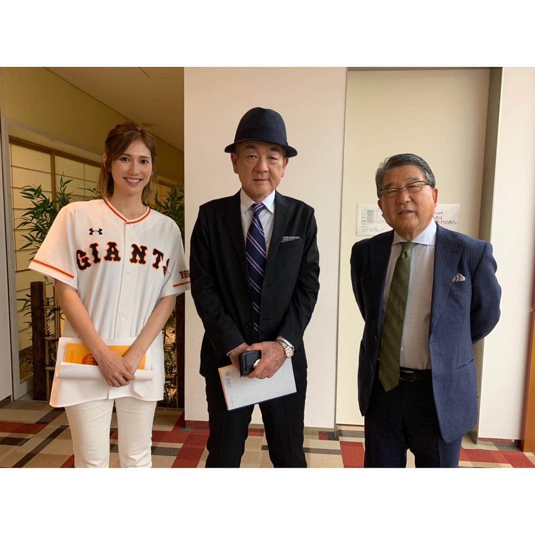 春輝のインスタグラム：「今回のゲストは鈴木康友さんでした！ 難易度の高いプレーの解説をしていただいた今回の再放送は、明日4月10日(水)16:45 ～ 18:15です！ 見逃した方も、一度見たという方も是非ご覧ください⚾️ 放送後の雑談中、カメラに気付いてポーズをしてくださったお茶目な鈴木さん😆  #週刊ジャイアンツ#日テレG+#鈴木康友 さん #読売巨人軍#GIANTS#ジャイアンツ#巨人 #NPB#プロ野球#セリーグ#baseball #春輝#haruki」