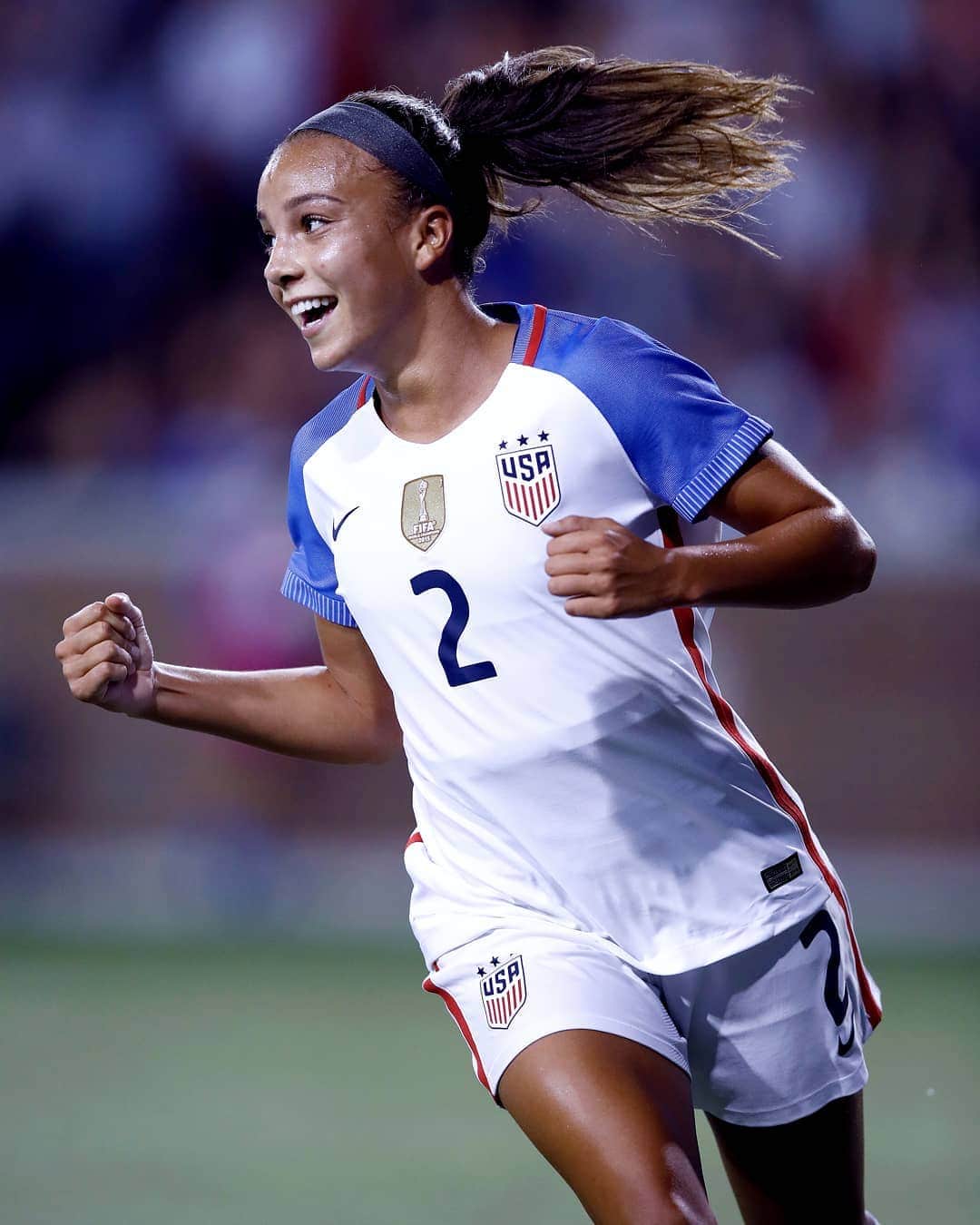 FIFAワールドカップさんのインスタグラム写真 - (FIFAワールドカップInstagram)「If you’re good enough, then you’re old enough. Age has never been a barrier for @malpugh, who has represented @ussoccer at many age groups and often been one of the youngest to do so. Two FIFA U-20 Women’s World Cup tournaments, an @Olympics… Next up is the FIFA Women’s World Cup in France. #MondayMotivation #FIFAWWC #USWNT」4月9日 1時27分 - fifaworldcup