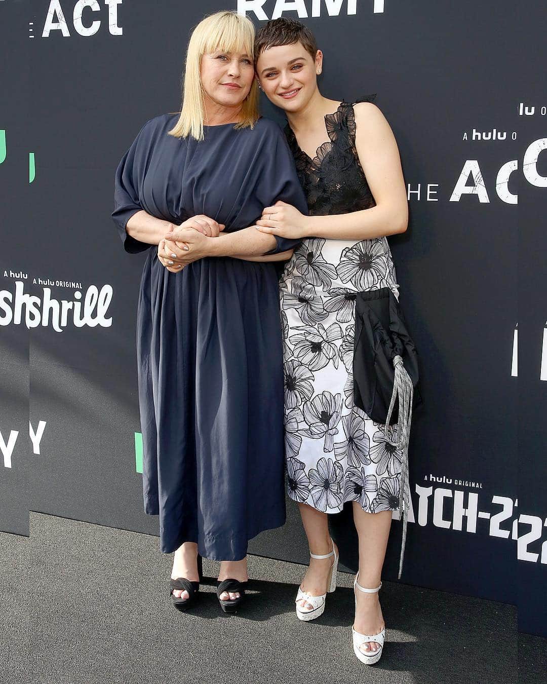 Just Jaredさんのインスタグラム写真 - (Just JaredInstagram)「@joeyking in @claudialiofficial locks arms with @theactonhulu costar @patriciaarquette at the 2019 Deadline Emmy Contenders Reception. New episode of The Act airs Wednesday! #JoeyKing #ClaudiaLi #PatriciaArquette #DeadlineContenders @gettyentertainment」4月9日 1時56分 - justjared