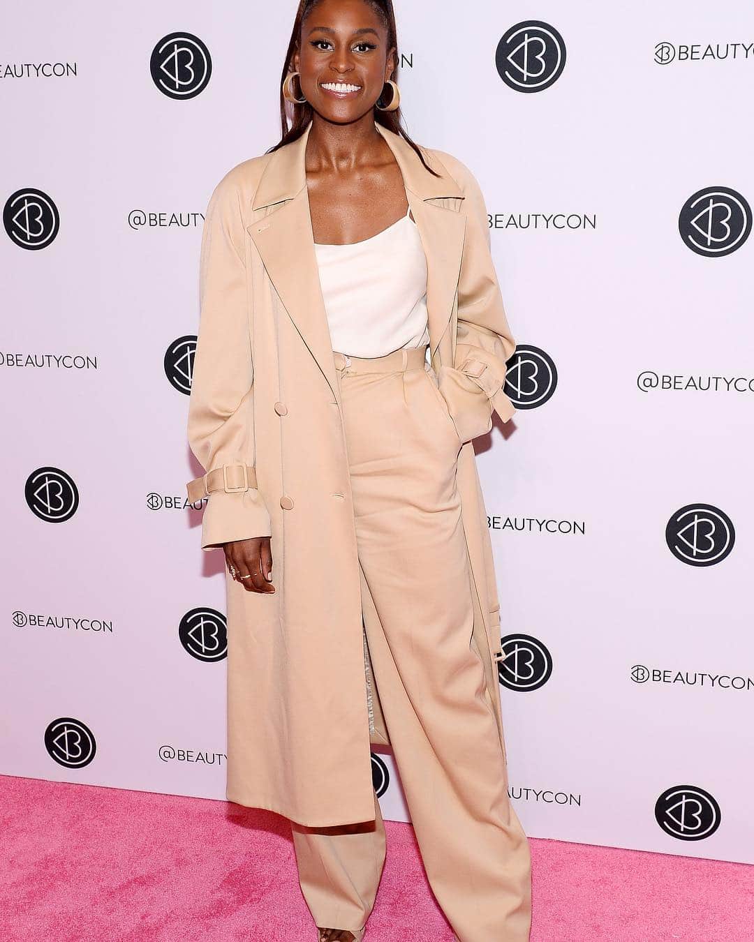 Harper's BAZAARさんのインスタグラム写真 - (Harper's BAZAARInstagram)「#IssaRae making a very chic case for head-to-toe beige. Are you falling for this color of the moment?」4月9日 2時07分 - harpersbazaarus