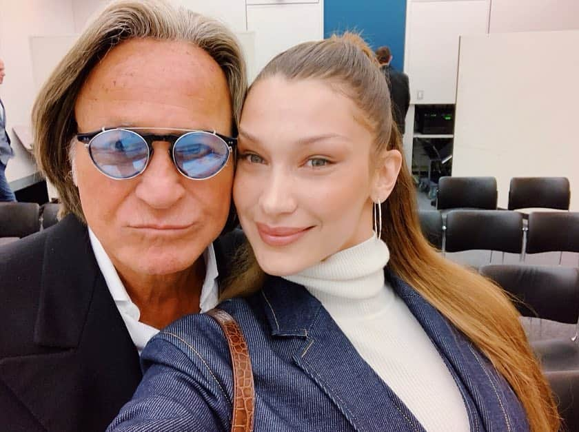 ベラ・ハディッドさんのインスタグラム写真 - (ベラ・ハディッドInstagram)「Drove from the city yesterday with all of my siblings to support our Baba speaking at @harvard . He spoke about his life and his many accomplishments but most importantly his journey as a refugee from Palestine. The most emotional part, for me, was hearing about his proudest moment as an architect; building the @hijrahva Mosque in Virginia in 1991. The fact that it still stands tall, as a safe place for Muslims& refugees to feel protected and comfortable, makes me the proudest daughter in the world. Baba, Thank you for constantly teaching &showing me the true beauty and truth of the Muslim/ Palestinian community; I can’t wait to continue to follow in your footsteps. Thank you @israspeaks for your question, contribution and all that you do. Your words speak volumes and I can’t wait to follow all that you do in the world !!! Thank you to @harvardarabalumni & everyone of the board for welcoming us. This day was beyond inspiring ✔️❤️」4月9日 2時20分 - bellahadid