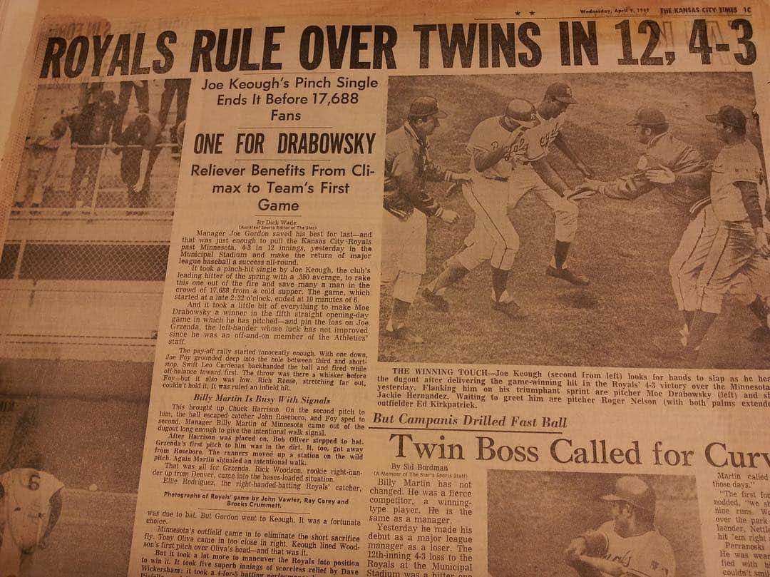 カンザスシティ・ロイヤルズさんのインスタグラム写真 - (カンザスシティ・ロイヤルズInstagram)「#OTD 50 years ago, we hosted the Twins at Municipal Stadium in the inaugural game in franchise history. #AlwaysRoyal」4月9日 3時30分 - kcroyals