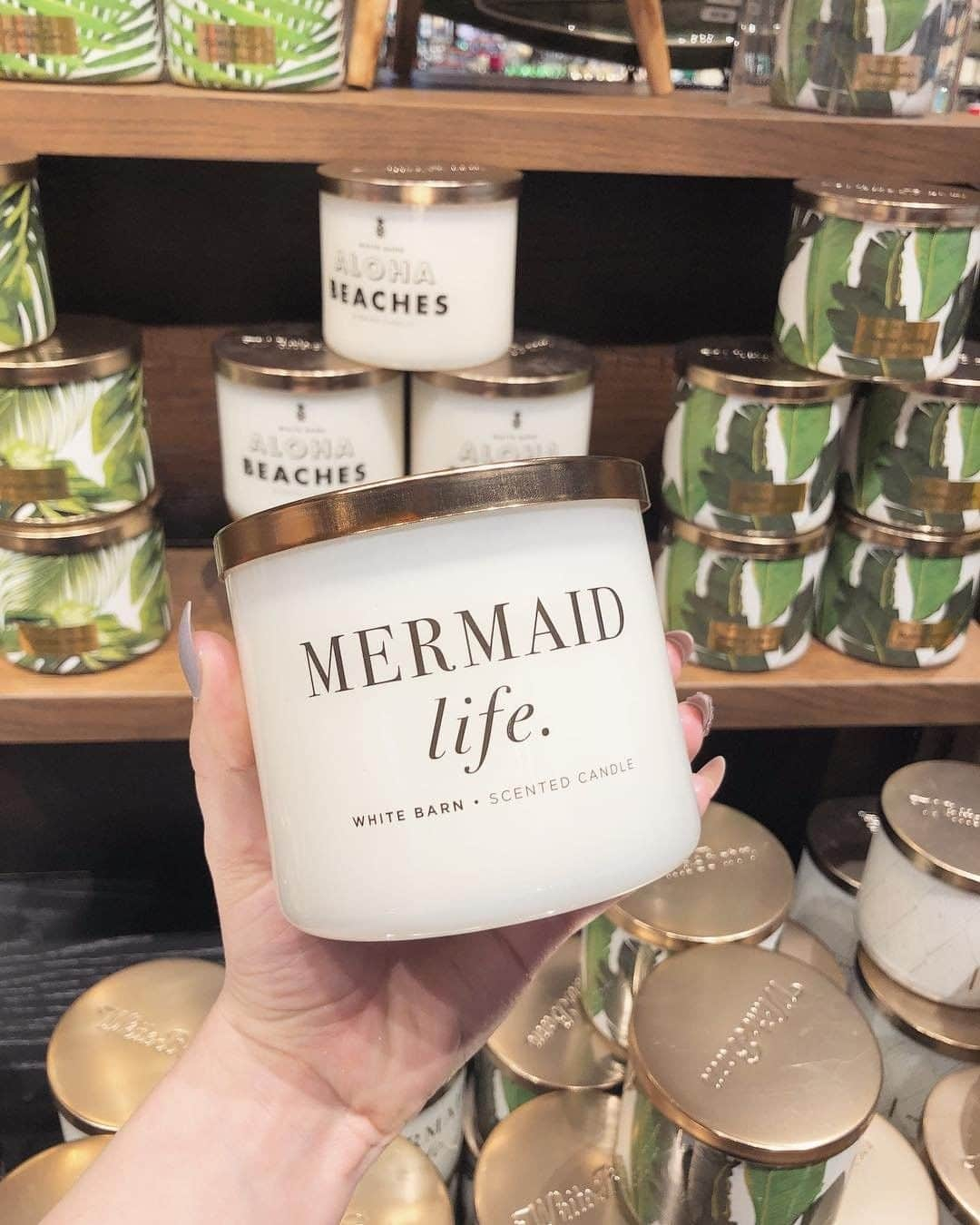 Bath & Body Worksさんのインスタグラム写真 - (Bath & Body WorksInstagram)「Leave a 🧜‍♀️ if you're really a mermaid ✨ #MermaidMonday」4月9日 4時00分 - bathandbodyworks