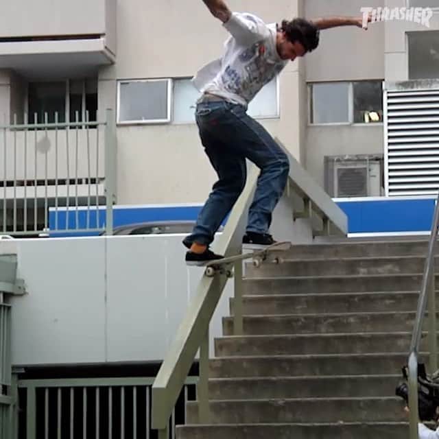 スラッシャーのインスタグラム：「This one is HEAVY 🧨 @independenttrucks ‘Scabs for Slabs’ video is LIVE on ThrasherMagazine.com @killerpizza @downsouthinhell @starheadbody @miltonmartinez @_pedrodelfino @the__provider @therealdustindollin #WesKremer 🍻」