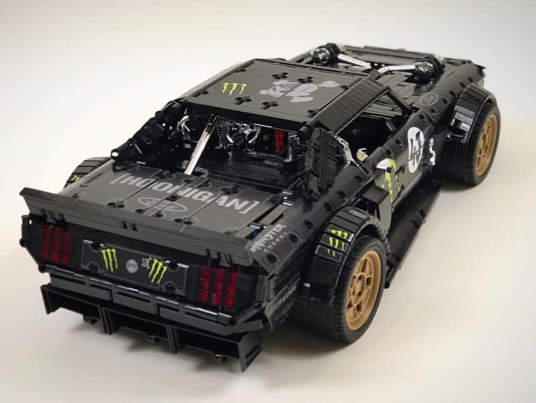 ケン・ブロックさんのインスタグラム写真 - (ケン・ブロックInstagram)「Check out this rad recreation of my Ford Mustang RTR Hoonicorn V2 by Lachlan Cameron. It’s been put together completely using LEGO parts - complete with twin turbos, handbrake, AWD and a working transmission! Thanks Lachlan for being a such a fan and putting this together. #bestfans #Hoonicorn」4月9日 4時39分 - kblock43