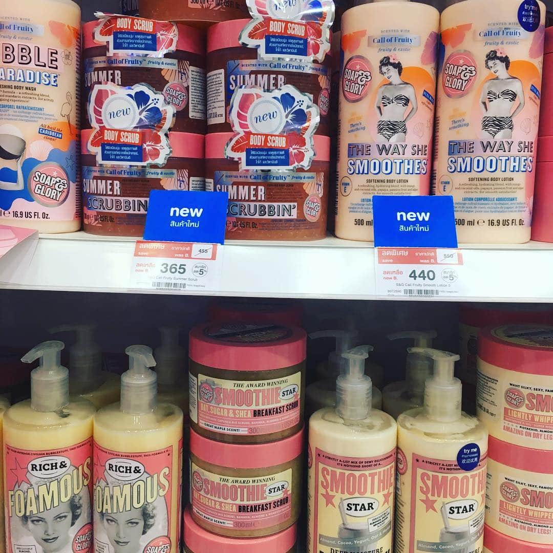 YUKKOのインスタグラム：「タイのドラッグストア売ってるもの可愛い✨ #thailand #タイ#cosmetics」