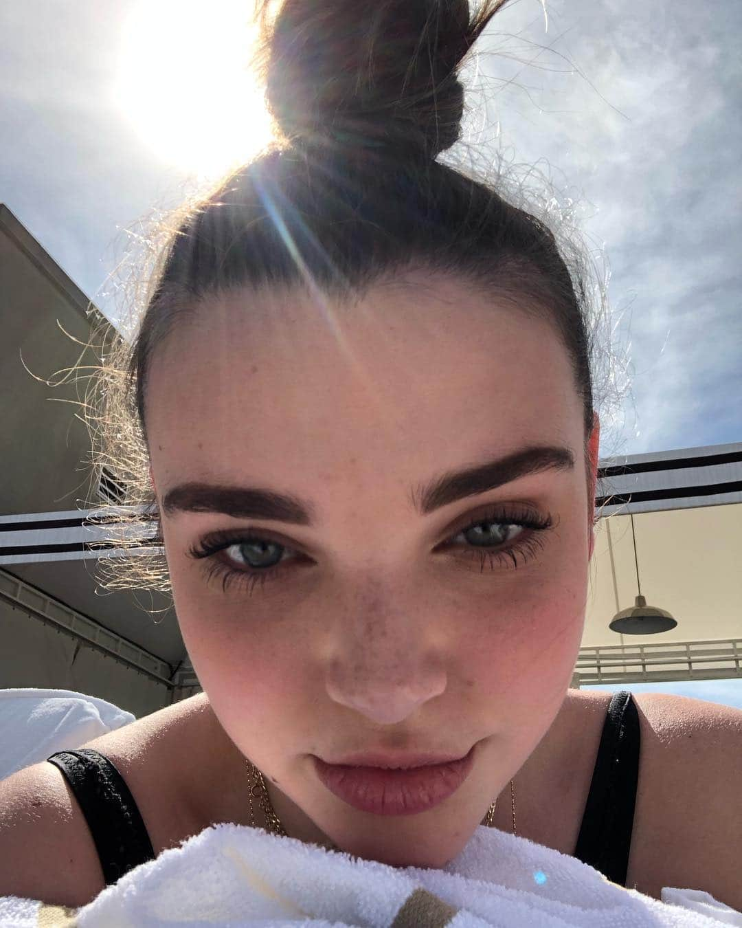 ケンドール・バーツさんのインスタグラム写真 - (ケンドール・バーツInstagram)「This weather we are having tho」4月9日 5時15分 - kendallvertes