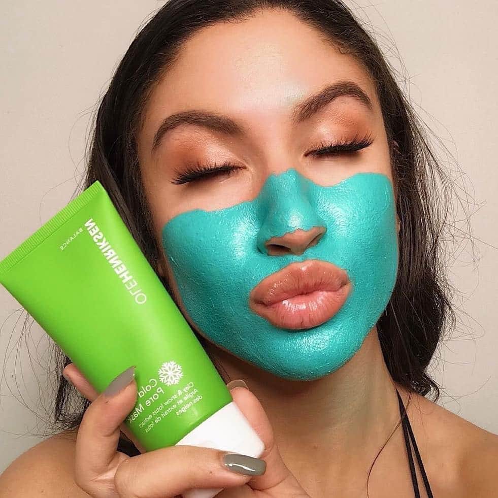 のインスタグラム：「"This is part of my skincare routine at least once a week! If you love makeup you need to love taking care of your skin also!! Super in love with this @olehenriksen cold plunge pore mask. I have extremely oily skin as you guys know and this feels sooo refreshing on this skin and helps with my large pores 👏🏼👏🏼 my day usually feels less oily when I use this mask before my makeup routine!!😍" - @muahnyc. Leave a 💙 if Cold Plunge Pore Mask is your #MaskMonday fave #Regram」