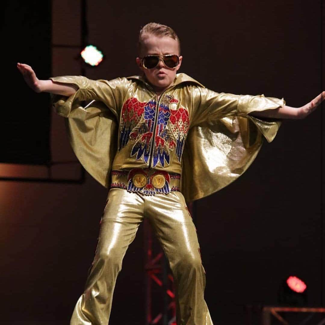 ディーン・ノリスさんのインスタグラム写真 - (ディーン・ノリスInstagram)「My baby boy doing his tap solo as Elvis at competition this weekend. #npac @norris_pac」4月9日 6時27分 - deanjnorris