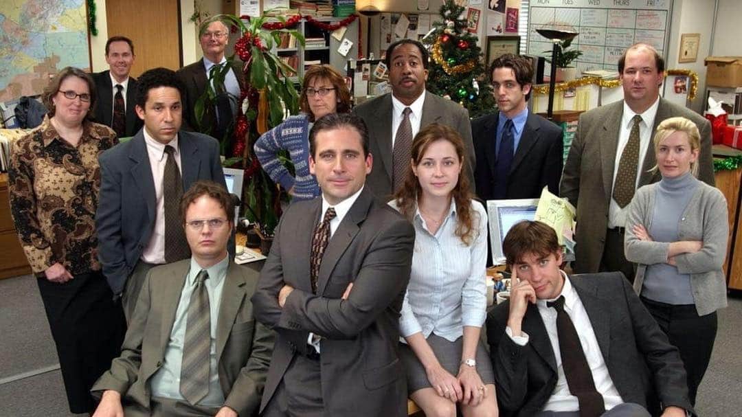 E! Onlineさんのインスタグラム写真 - (E! OnlineInstagram)「Okay #Friends, let's do this: You're trapped on an island and can only watch ONE of these TV shows. Choose wisely. (📷: NBC, WB, the CW, Netflix, ABC, Getty Images)」4月9日 6時44分 - enews