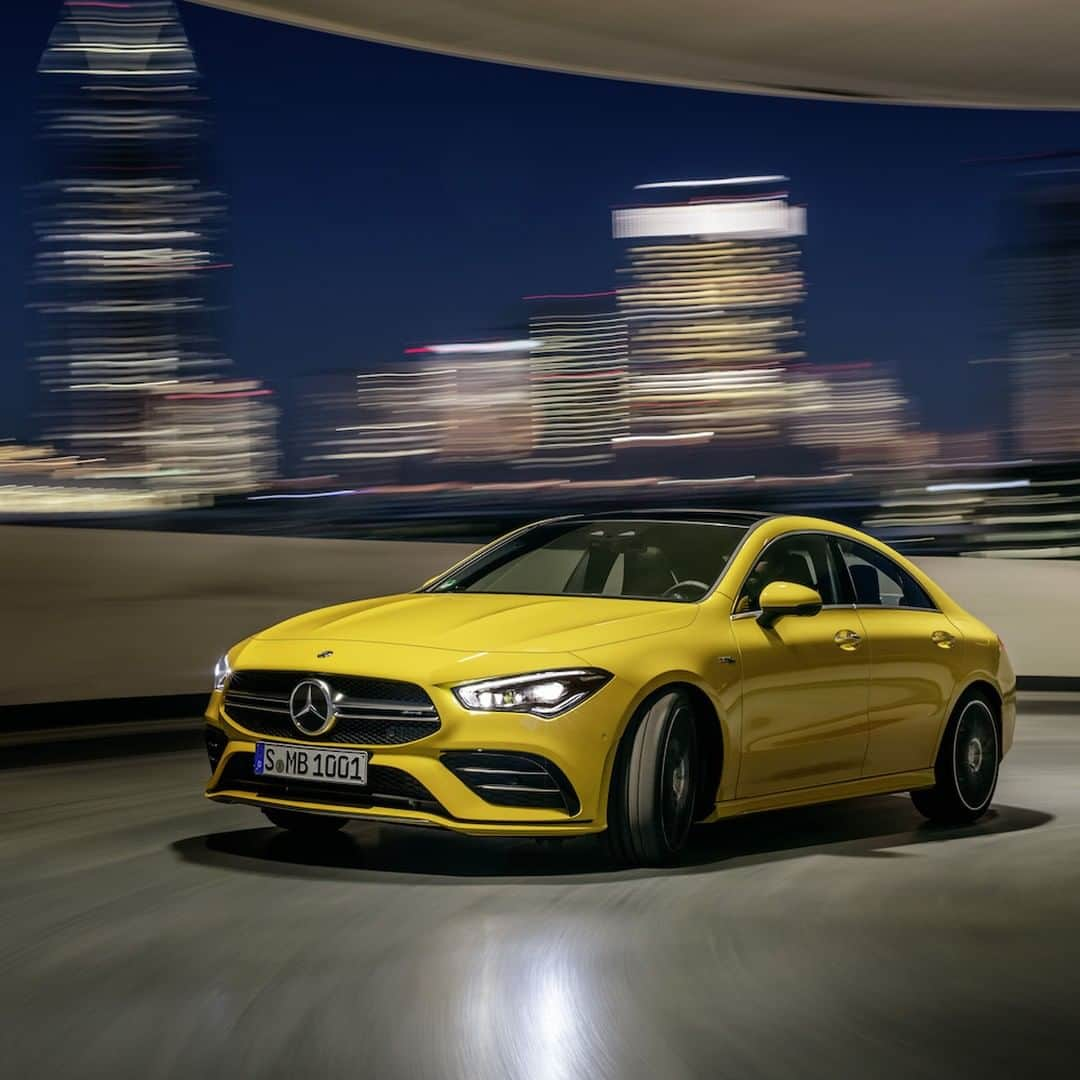 メルセデス・ベンツさんのインスタグラム写真 - (メルセデス・ベンツInstagram)「Sporty, stylish, intelligent and dynamic: The new Mercedes-AMG CLA 35 4MATIC is the latest point of entry to the world of @mercedesamg and is more strongly lifestyle-oriented.  #MercedesAMG #AMG #CLA #NewCLA #CLA35 #DrivingPerformance [Mercedes-AMG CLA 35 4MATIC | Kraftstoffverbrauch kombiniert: 7,3–7,2 l/100 km | CO₂-Emissionen kombiniert: 167-164 g/km | mb4.me/RechtlicherHinweis]」4月9日 7時30分 - mercedesbenz