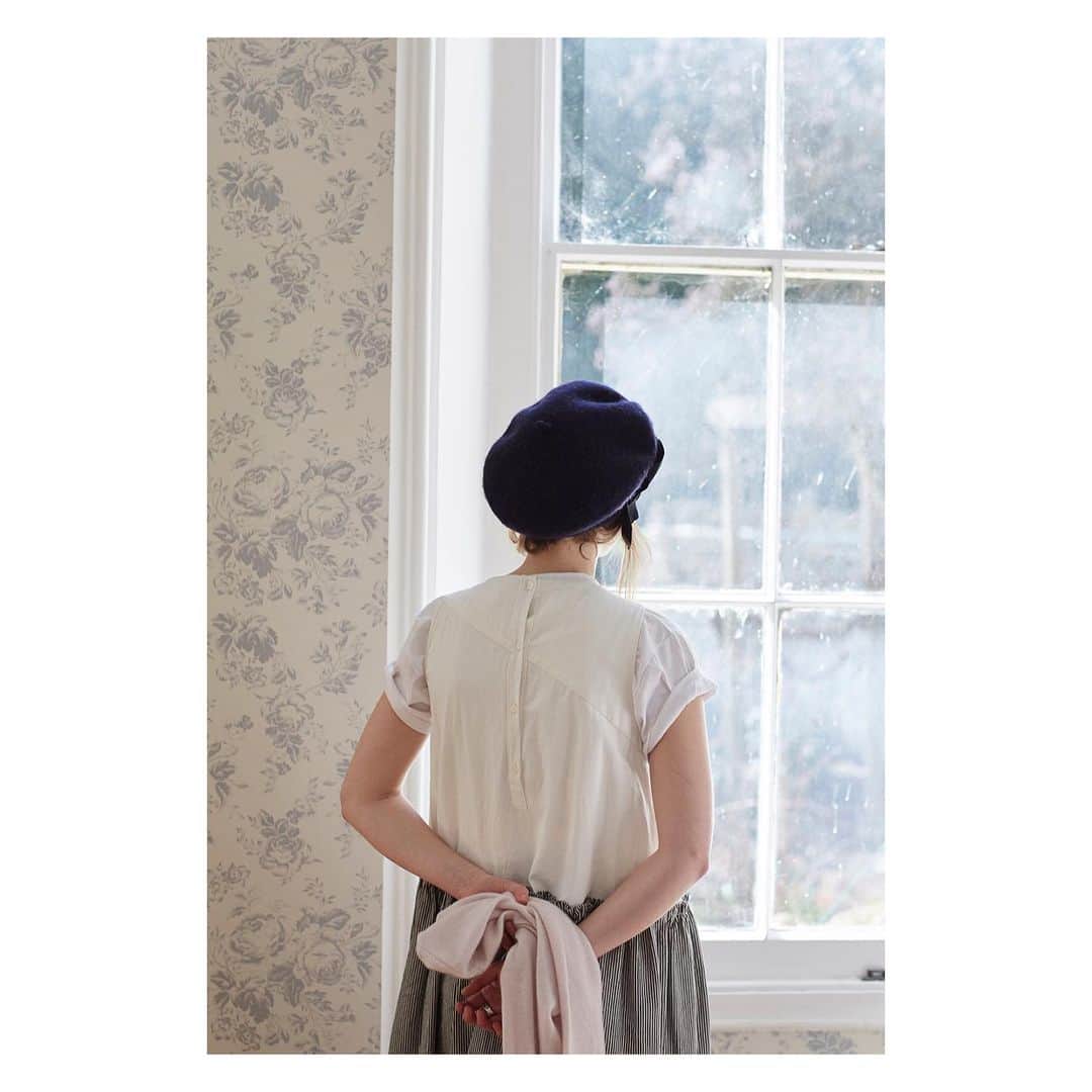 キャベジズ&ローゼズのインスタグラム：「Good things come to those who wait ❤ The Willie Dress in Candy Stripe (coming soon) has a beautiful ivory top with an attached full skirt in wonderful thin black and ivory stripes. She looks amazing worn over the organic cotton Terrance T-Shirt and layered with the Pink Cashmere Clarissa Cardigan #comingsoon #candystripe #stripeddress #madeinengland🇬🇧 #organictshirt #cashmeresweater #springfashion #goodthingscometothosewhowait #cabbagesandroses #cabbagesandrosesfashion @christina_strutt @cabbagesandroses_shop」