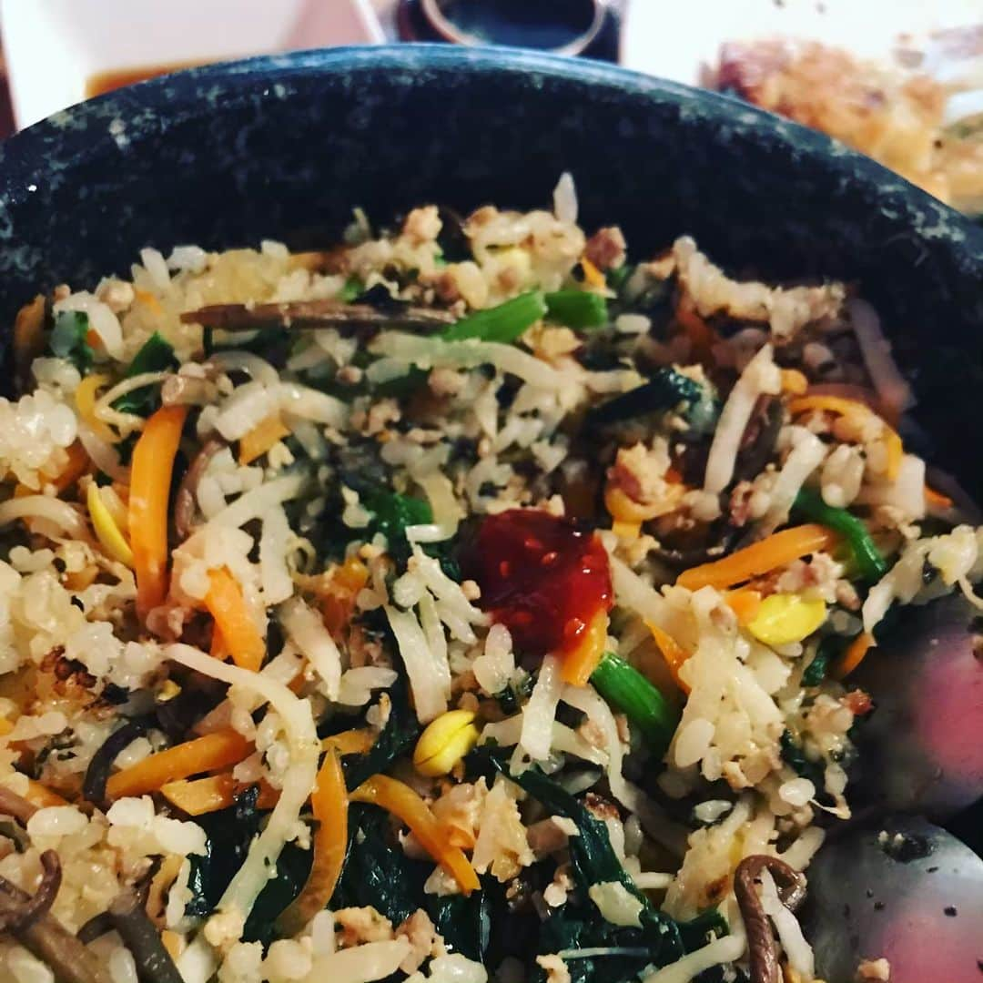 石井元気さんのインスタグラム写真 - (石井元気Instagram)「韓国料理サイコー！！ いいい、いちごのキムチ！？ びっくり美味い！！！ #韓国料理 #美味しい #あきげん #石井元気」4月9日 18時16分 - genkiishii1226