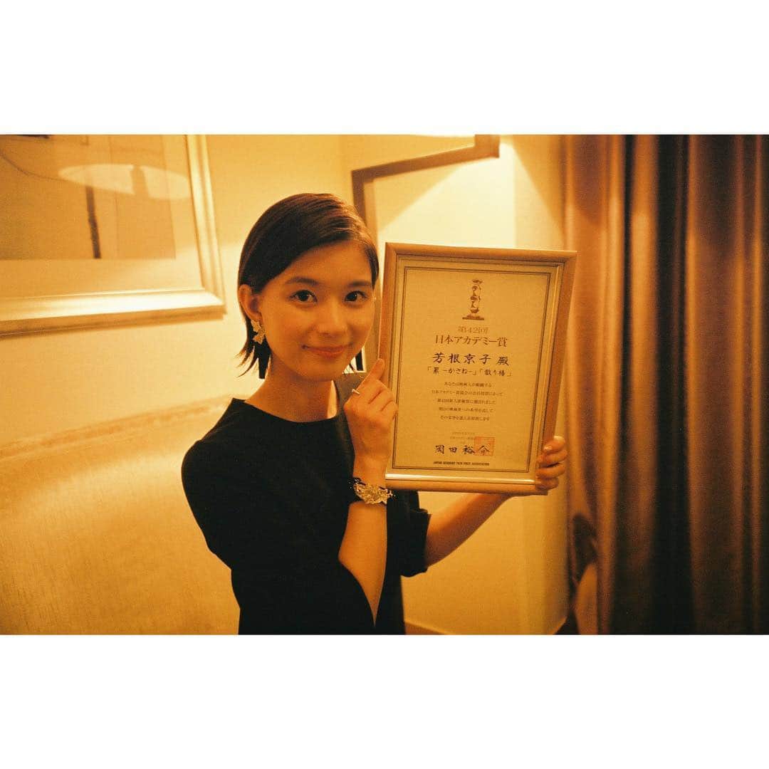 芳根京子さんのインスタグラム写真 - (芳根京子Instagram)「おばあちゃんからもらった指輪☺︎ #film」4月9日 18時21分 - yoshinekyoko