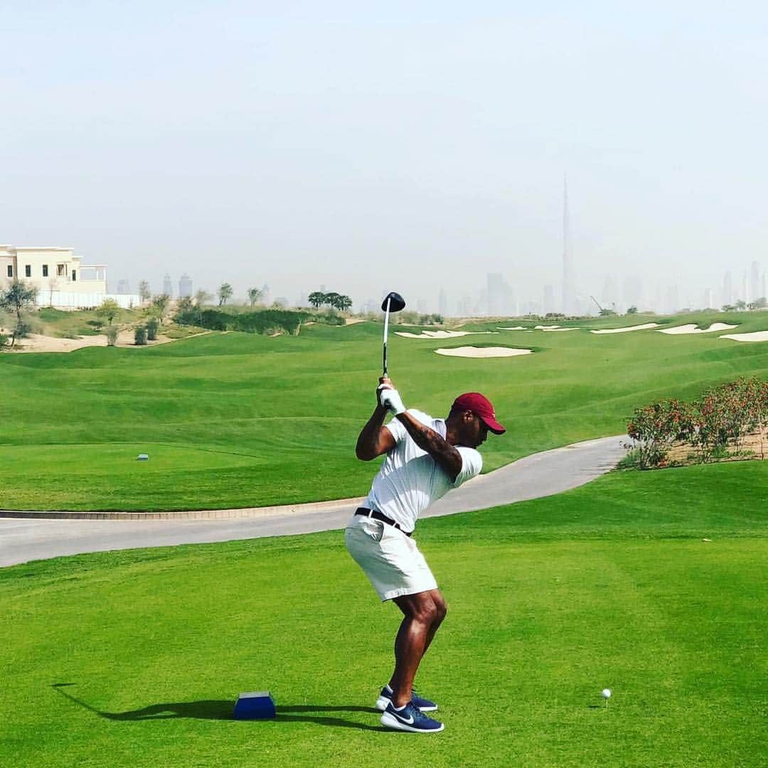 グレン・ジョンソンさんのインスタグラム写真 - (グレン・ジョンソンInstagram)「Dubai Hills is some course.... ⛳️👌🏾#life #golf #dubai #sun」4月9日 18時34分 - glenj8