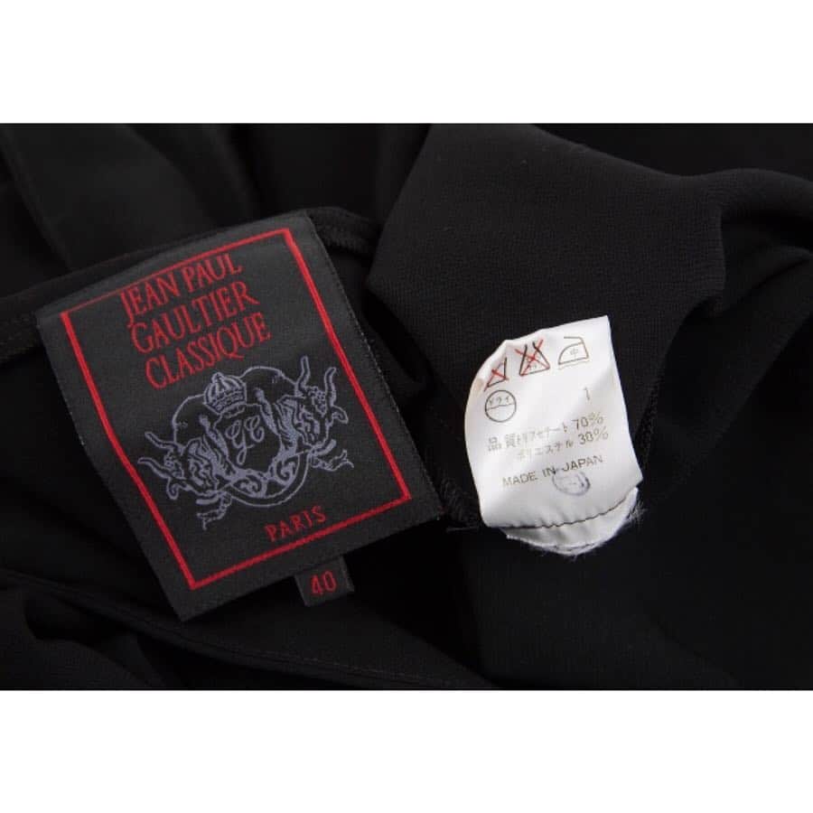 playfulさんのインスタグラム写真 - (playfulInstagram)「【🌸新着商品👖】 【ジャンポールゴルチエ  クラシックJean Paul GAULTIER CLASSIQUE トラアセテートポリ帯ベルトノースリーブワンピース 黒40(¥20,412)】 https://www.playful-dc.com/mobile/products/details72788.html  online shop！↓ https://www.playful-dc.com/mobile/  #古着 #PLAYFUL #買取 #古着買取 #通販 #お洒落さんと繋がりたい #japan #outfit  #photo #followme #ジャンポールゴルチエクラシック#jeanpaulgaultierclassique  #jeanpaulgaultier #モード#古着通販#古着屋さん#春夏#cute#style #instapic#instafollow#instagood#instafashion」4月9日 18時41分 - playful_dc