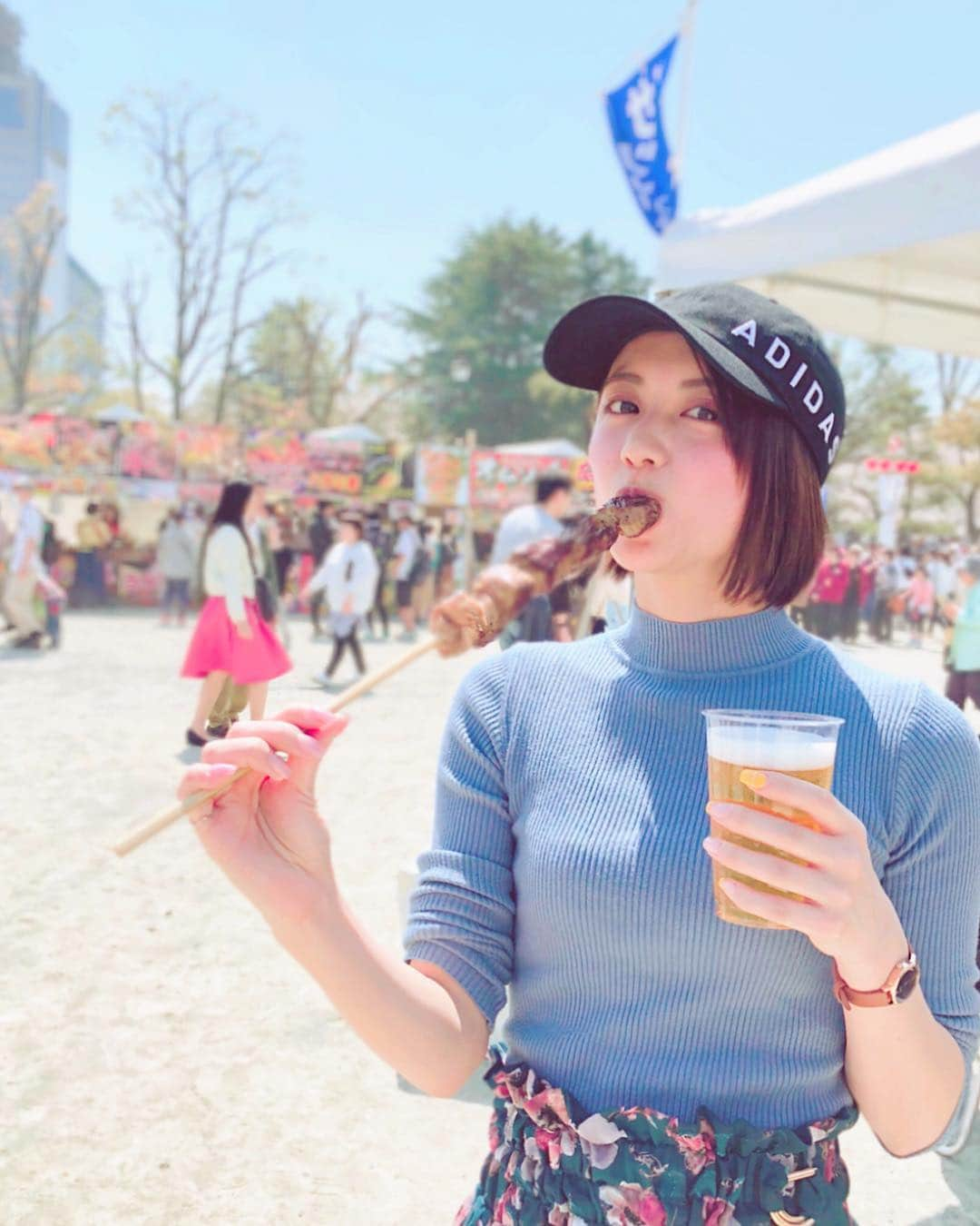 西村まどかさんのインスタグラム写真 - (西村まどかInstagram)「映えない食べ物が好きやわ🍻 春って街も華やかで明るい気持ちになるね🌸 #昼からビール  #片手にビール  #何杯飲んだでしょう」4月9日 19時02分 - madoka_nsmr