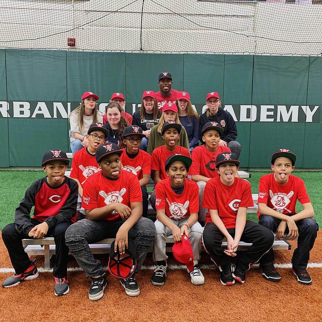 ヤシエル・プイグのインスタグラム：「Thanks God for the opportunity to announce my first Cincinnati @ypwildhorse66ers boys team and my very first girls softball team! I am so proud of these kids and I hope to share with them my passion for baseball and for life. God bless these children. 🙏⚾️」
