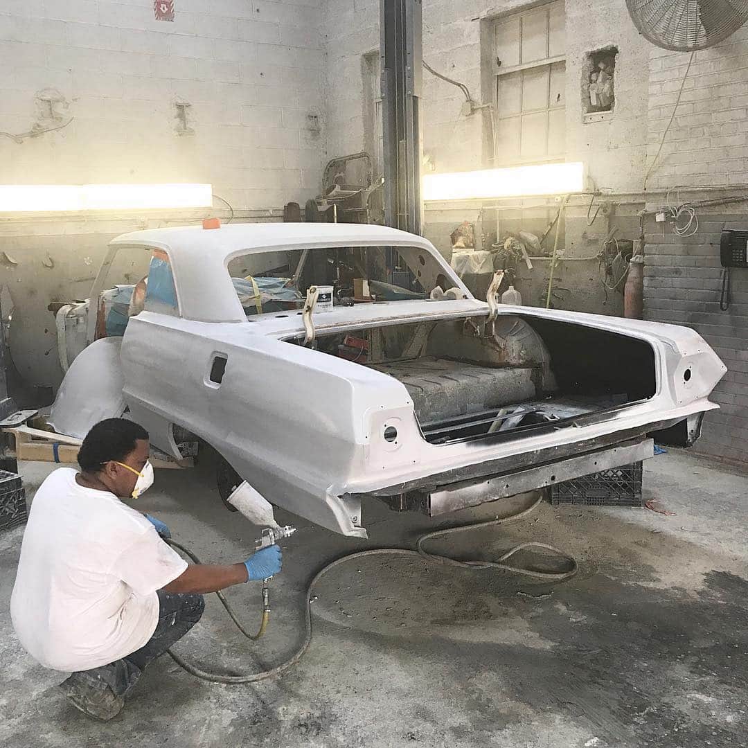 ファンクマスター・フレックスのインスタグラム：「My #63impala get right! #ss409 !!!! @cmb.collision x #Nicky x @therealclsmooth grinding!!! Mario I see it!!! @gillininteriors gonna make the magic happen!!」