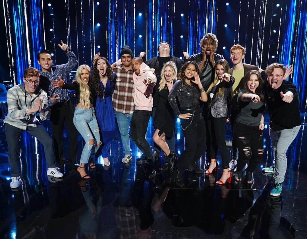 ライアン・シークレストさんのインスタグラム写真 - (ライアン・シークレストInstagram)「And then there were 14. America, this talented group will be singing for your votes starting next week! See you then #AmericanIdol #IdolDuets」4月9日 11時04分 - ryanseacrest