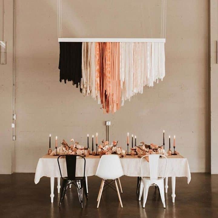 HappyWedding.Lifeさんのインスタグラム写真 - (HappyWedding.LifeInstagram)「ไอเดียจัดงานแต่งแบบอาร์ตๆ คลีนๆ . . Get more inspiration 🔽 https://happywedding.life/th/wedding-deco 🔍 ตกแต่งงานแต่งงาน . . #backdrop #weddingmemories #weddingplanning #weddingthailand #happywedding #happyweddinglife #bride #engaged #engagement #wedding #weddings #weddingideas #weddinginspiration #weddingflowers #weddingday #realwedding #love #bridal #Decoration #weddingdecorations #happyweddingth #ไอเดียงานแต่งงาน #ไอเดียตกแต่งงานแต่ง #จัดงานแต่งงาน #ตกแต่งงานแต่งราคาถูก #ตกแต่งสถานที่ . . nic idea via >> @fridaenamorada」4月9日 11時33分 - happywedding.life