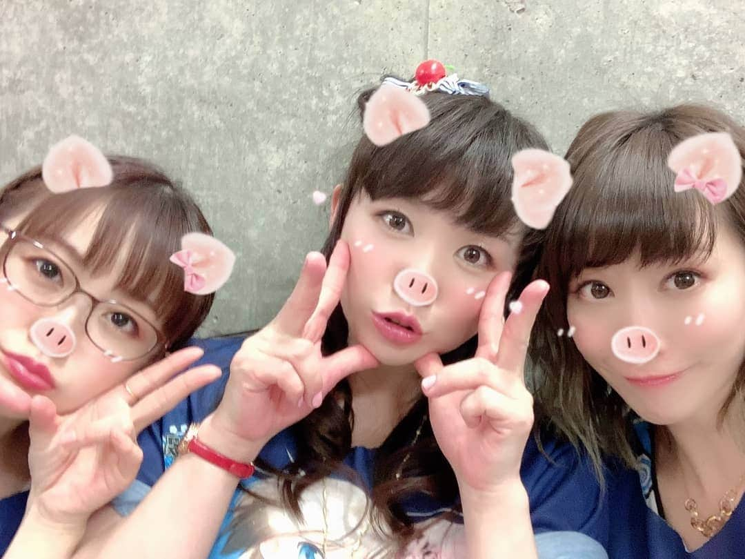 野川さくらさんのインスタグラム写真 - (野川さくらInstagram)「2019.3.30 #みんデキ2019・その２ #ストライクウィッチーズ みんデキ2019 Fly up to the Future! #みんデキ #さくにゃんみんデキ2019 #さくにゃんみんデキ #w_witch #s_witch #ワールドウィッチーズ #ストライクウィッチーズ #ルミナスウィッチーズ #川崎クラブチッタ #集合写真 #福圓美里　ちゃん #世戸さおり　ちゃん #名塚佳織　ちゃん #園崎未恵　さん #門脇舞以　ちゃん #大橋歩夕　ちゃん #小清水亜美　ちゃん #石田燿子　さん #鳴海まい　ちゃん #細川美菜子　ちゃん #藍本あみ　ちゃん #真宮涼　ちゃん #都月彩楓　ちゃん #にゃんスタグラム #野川さくら #さくにゃん #野川さくらのチョコレートたいむ第25回目」4月9日 11時49分 - sakura_nogawa