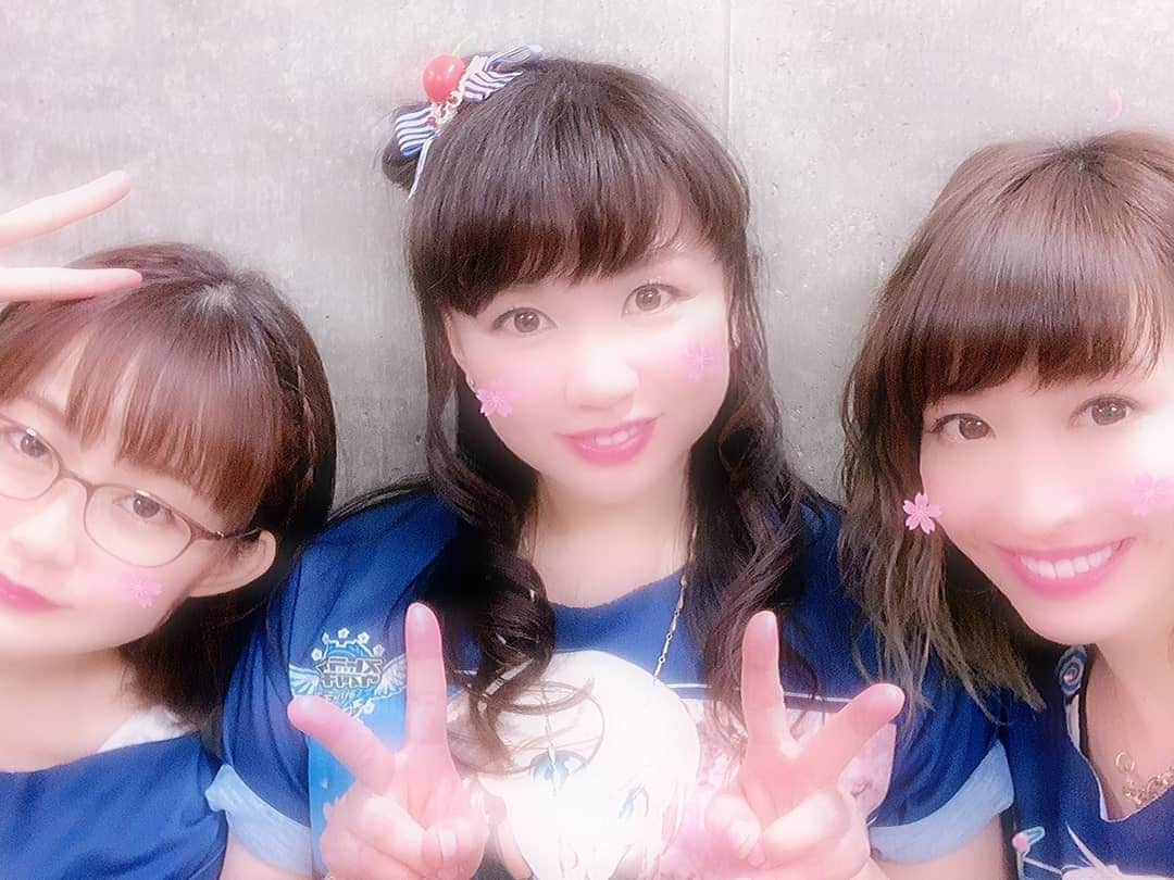 野川さくらさんのインスタグラム写真 - (野川さくらInstagram)「2019.3.30 #みんデキ2019・その２ #ストライクウィッチーズ みんデキ2019 Fly up to the Future! #みんデキ #さくにゃんみんデキ2019 #さくにゃんみんデキ #w_witch #s_witch #ワールドウィッチーズ #ストライクウィッチーズ #ルミナスウィッチーズ #川崎クラブチッタ #集合写真 #福圓美里　ちゃん #世戸さおり　ちゃん #名塚佳織　ちゃん #園崎未恵　さん #門脇舞以　ちゃん #大橋歩夕　ちゃん #小清水亜美　ちゃん #石田燿子　さん #鳴海まい　ちゃん #細川美菜子　ちゃん #藍本あみ　ちゃん #真宮涼　ちゃん #都月彩楓　ちゃん #にゃんスタグラム #野川さくら #さくにゃん #野川さくらのチョコレートたいむ第25回目」4月9日 11時49分 - sakura_nogawa