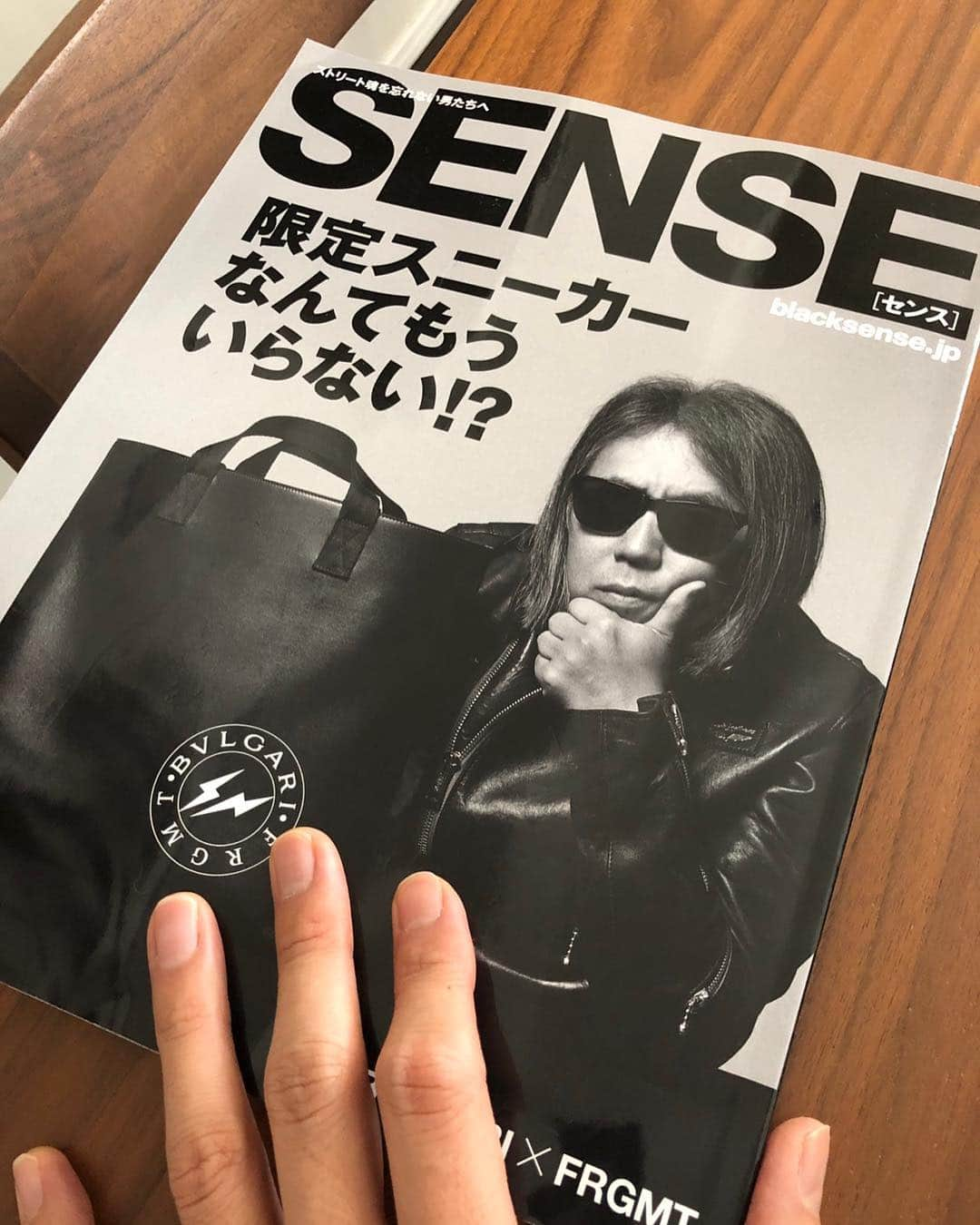 [ALEXANDROS]さんのインスタグラム写真 - ([ALEXANDROS]Instagram)「本日発売のSENSE、 私おります。  MIHARA YASUHIRO fit  とまたやりました。 今季かっこいい。 登場するセットアップその場で買いました笑  もう春やね。 春物着れるの嬉しいね。  洋平  #sense #miharayasuhirofit #川上洋平 #2019年花粉反応無し」4月9日 12時00分 - alexandros_official_insta