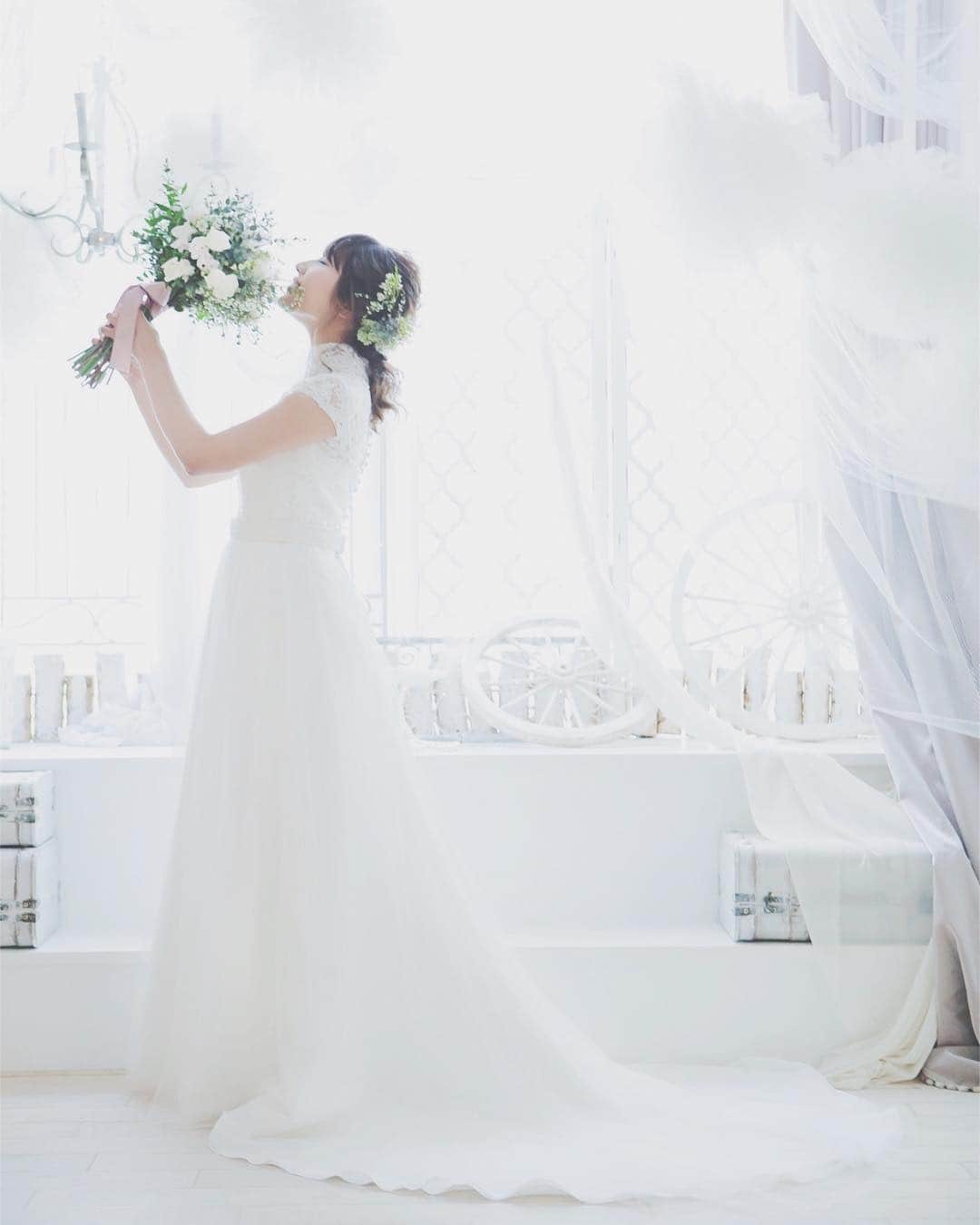 CLAIREのインスタグラム：「限りなく透明な世界✨ ・ @clairebridalstudio」