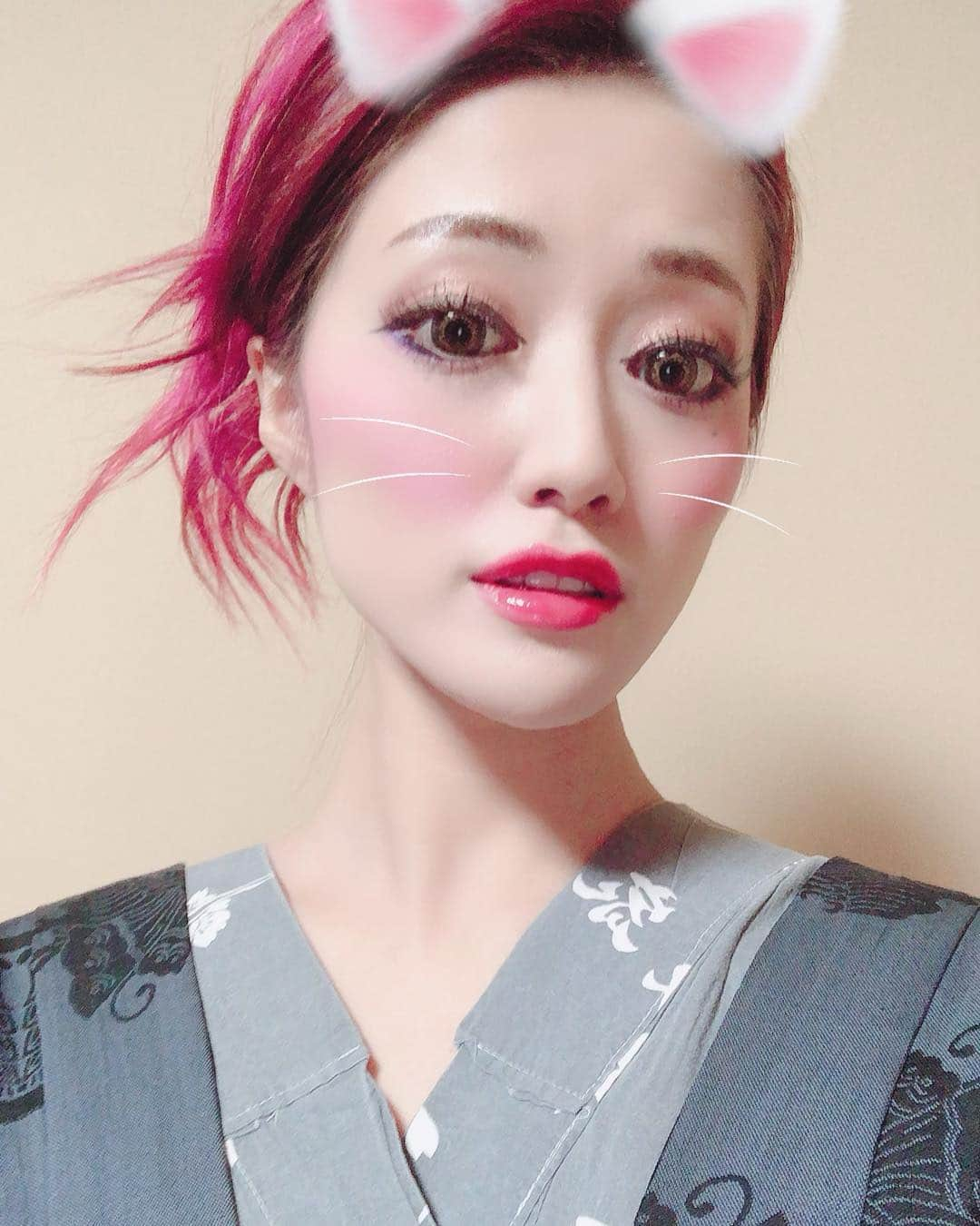 五月千和加さんのインスタグラム写真 - (五月千和加Instagram)「. 伊香保温泉♨️🧖‍♀️ 階段ものぼったよ✨✨🧸 . #伊香保温泉 #伊香保 #伊香保温泉石段街 #温泉 #温泉旅館 #温泉旅行 #旅行 #浴衣 #露天風呂 #お抹茶 #hotsprings #trip #travel #greentea #jeans #redhair」4月9日 12時43分 - satsuki_senwaka