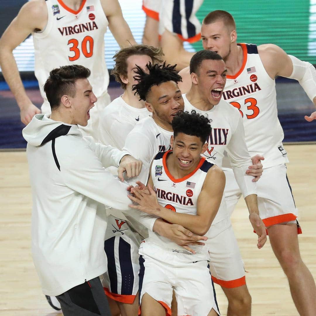NBC Newsさんのインスタグラム写真 - (NBC NewsInstagram)「BREAKING: #Virginia wins overtime thriller against Texas Tech to claim first national championship. . The #Cavaliers, a year removed from suffering the worst loss in #NCAA tournament history, are national champions after winning a thrilling title game, 85-77 in overtime, against #TexasTech. Click the link in our bio for more. . 📷 @bracehemmelgarn / @usatodaysports via @reuters」4月9日 13時01分 - nbcnews