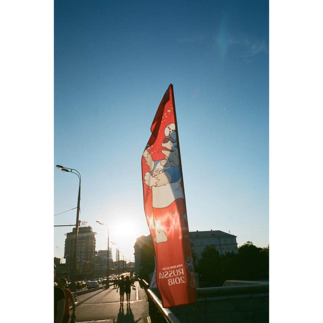 上田唯人さんのインスタグラム写真 - (上田唯人Instagram)「📷 - モスクワの街 W杯バージョン 来年の東京も特装版になるんだろうな - #走るモスクワ #走る街 #走るひと #ランニング #moscow」4月9日 13時10分 - yuito_ueda