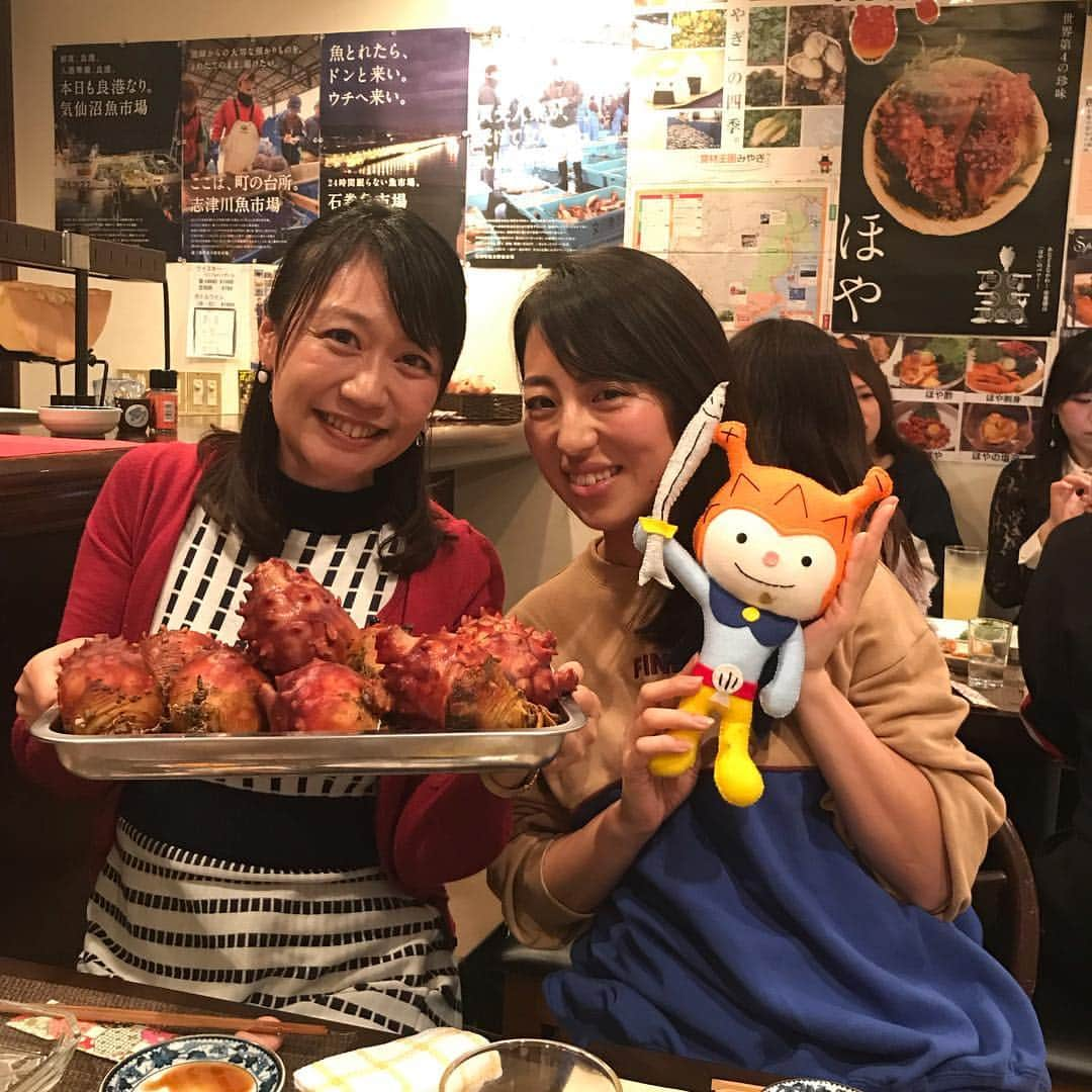 野牛あかねさんのインスタグラム写真 - (野牛あかねInstagram)「ホヤの試食会に参加✨ ホヤは岩手の海の上で食べたのが最初のため、東京で食べる気になれませんでした。ただ、今回の料理ではホヤのラクレットとホヤの燻製が大ヒット！！赤武の日本酒と合わせて至福のときでした。 もっともっと東北のホヤを東京で美味しく食べられたら嬉しいな💕💕 マスターご夫婦は館が森高原ホテルで長く働いてたとのこと😳藤沢町の話題で盛り上がりました✨  #ホヤ #岩手 #源希」4月9日 13時21分 - yagyuakane