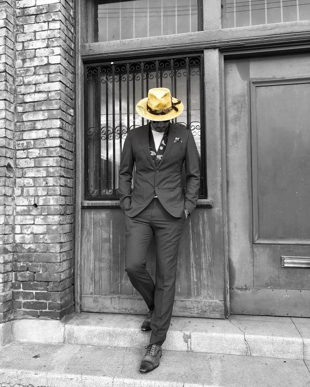 ゴッドフリー・ガオのインスタグラム：「🕴🏻#yoyuulab #beginanewtradition」