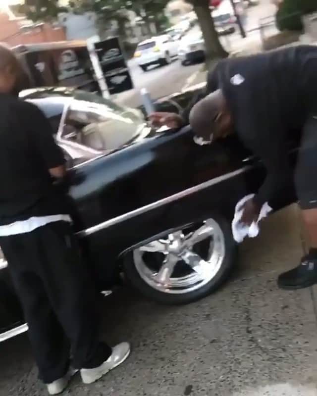 ファンクマスター・フレックスのインスタグラム：「I got a few Chevelles but my #55Chevy game mean too! @waxfactoryproducts handling business!! @biggprev we ready!」