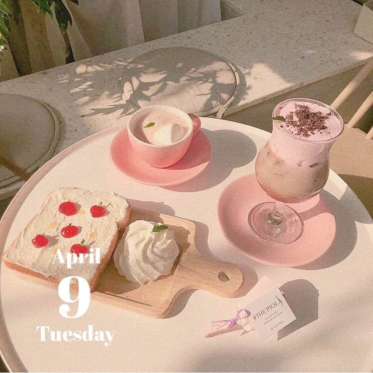 「SNOW」顔認識カメラアプリさんのインスタグラム写真 - (「SNOW」顔認識カメラアプリInstagram)「#映えカフェ﻿ ﻿ 可愛いが溢れてる絵🍎🍹🍞﻿ ﻿ #snowcam #snowアプリ #instagood #l4l﻿ #thepiola #韓国カフェ #映えスイーツ #春 #4月 #インスタ映え #インスタ加工 #お洒落さんと繋がりたい﻿ ﻿」4月9日 19時14分 - snow_japan