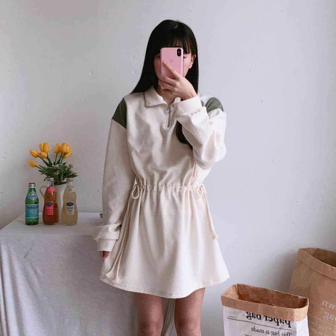 ガールズルールさんのインスタグラム写真 - (ガールズルールInstagram)「. ディアポイントワンピース (ops1128) color : CREAM, NAVY . #걸스룰 #한국 #한국패션 #얼짱 #데일리룩 #오오티디 #koreanfashion #girlsrule #ootd #twinlook #dailylook #ガールズルール #韓国 #韓国ブランド #韓国ファッション #韓国ファッション通販 #今日のコーデ #オルチャン #オルチャンファッション #韓国アイドル #カップルコーデ #韓国好きな人と繋がりたい」4月9日 14時11分 - girlsrule_official