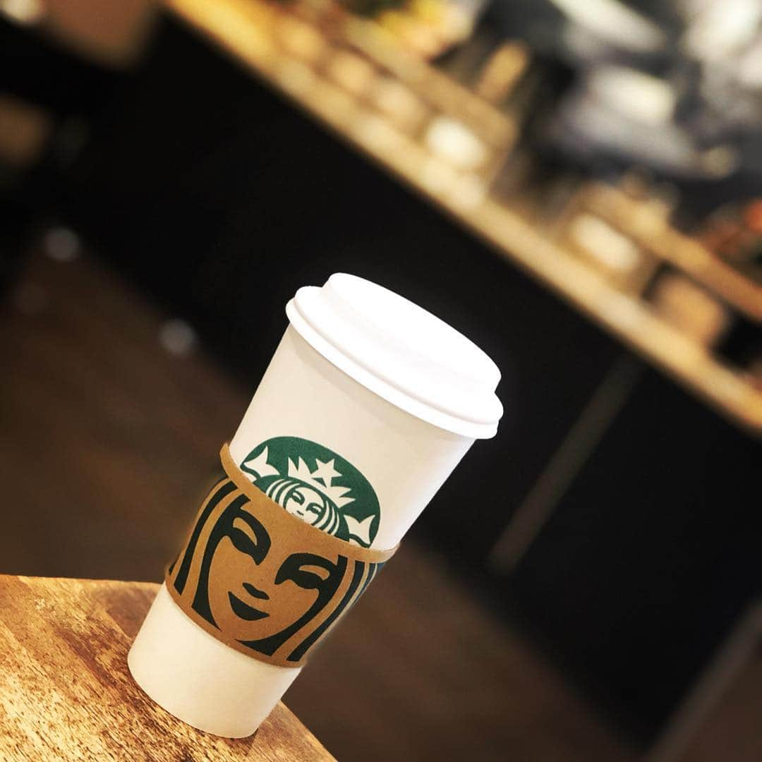 鷹木信悟さんのインスタグラム写真 - (鷹木信悟Instagram)「朝ジム→空港 さて、日本に帰るかな🇯🇵 #workout #starbucks」4月9日 14時42分 - takagi__shingo