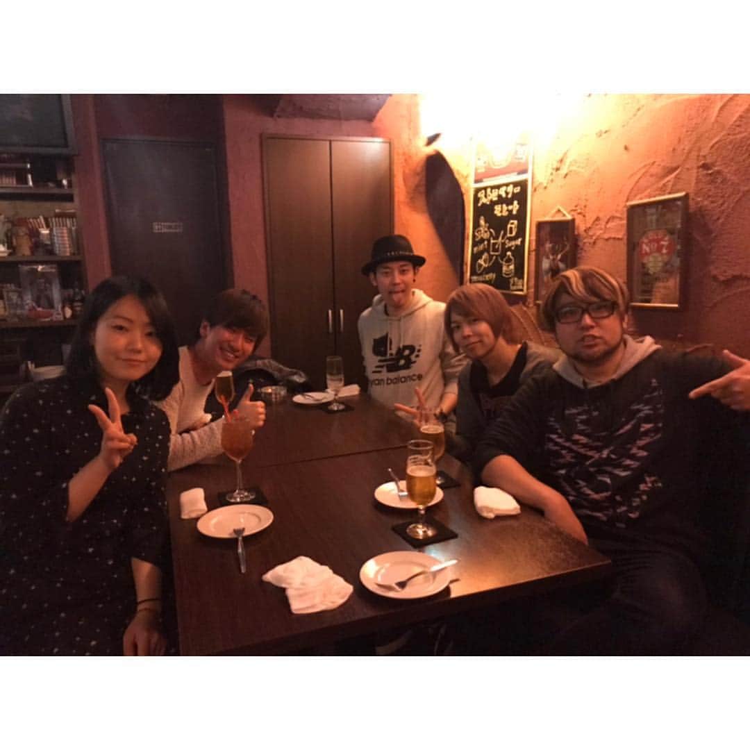 堀之内大介さんのインスタグラム写真 - (堀之内大介Instagram)「僕の師匠でもありドラムテックもやってもらっている今村公治さん(@koji_ourmusic2016 )に所縁のあるドラマーが集まる今村會！(今回、今村さんご本人は残念ながら参加出来ずでしたが)とても楽しく良い情報交換も出来て気合入りました💪  #drummer #今村會 #今村公治 #baseballbear #dracovirgo #sassy #flumpool #小倉誠司 #shes #木村雅人 #mrsgreenapple #山中綾華 #drumforlife」4月9日 14時51分 - horinouchi_bbb