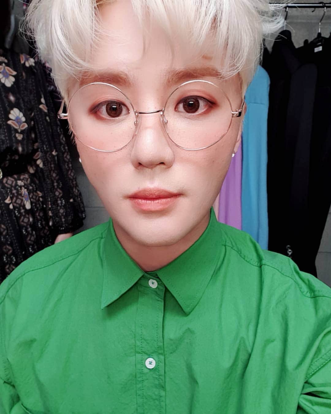 ジュンスさんのインスタグラム写真 - (ジュンスInstagram)「🤗」4月9日 15時48分 - xiaxiaxia1215